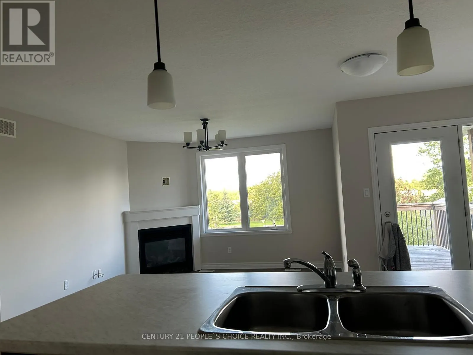 MAIN - 119 GREENHILL LANE