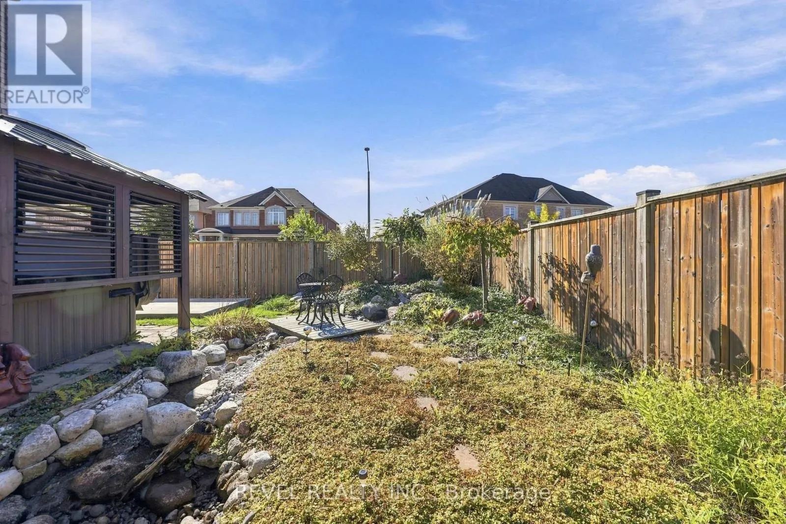 97 NARBONNE CRESCENT