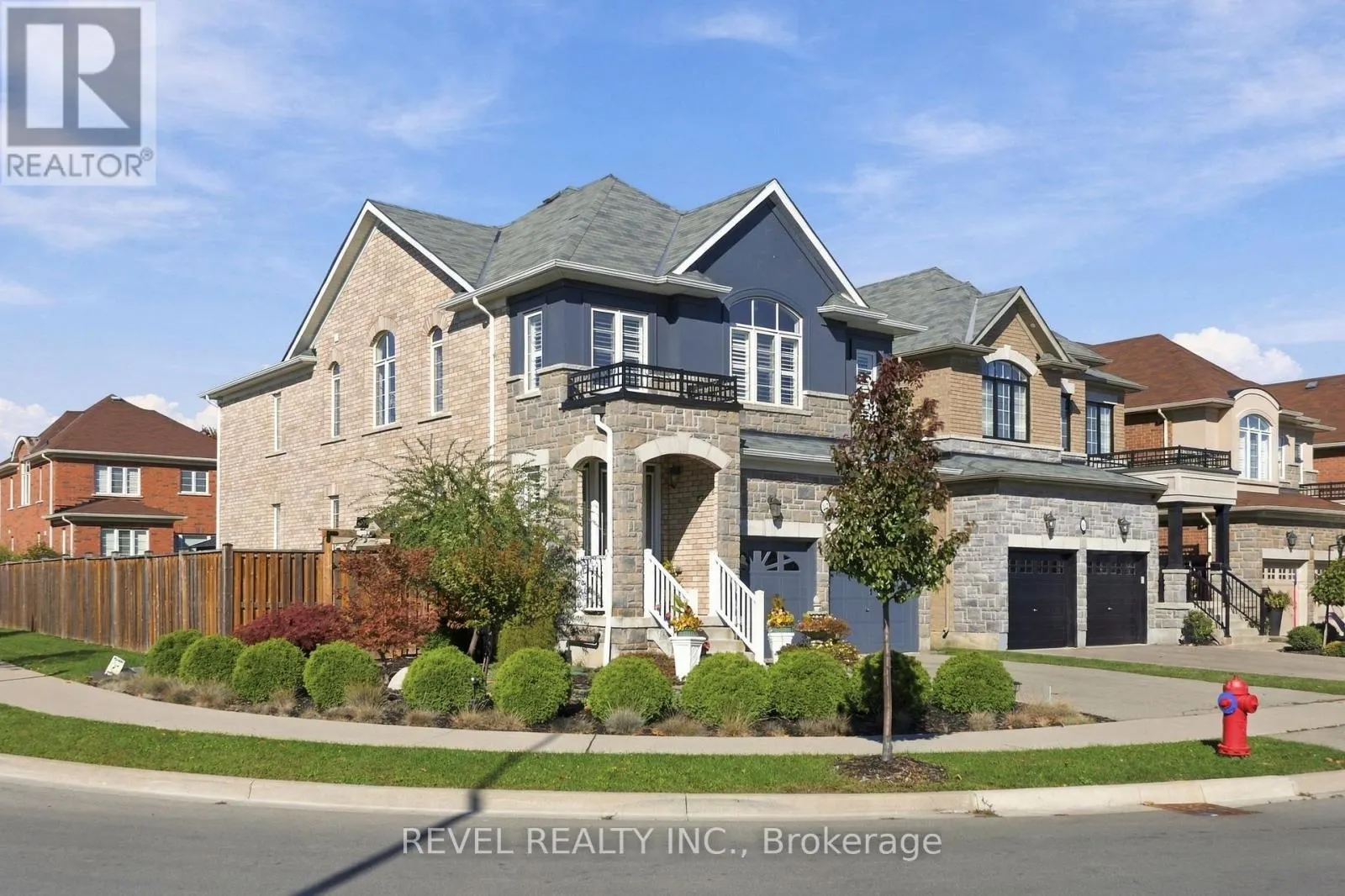97 NARBONNE CRESCENT