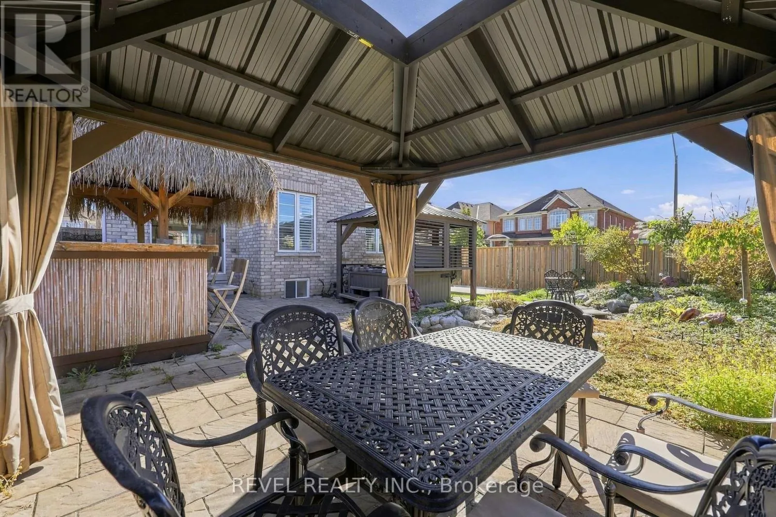 97 NARBONNE CRESCENT