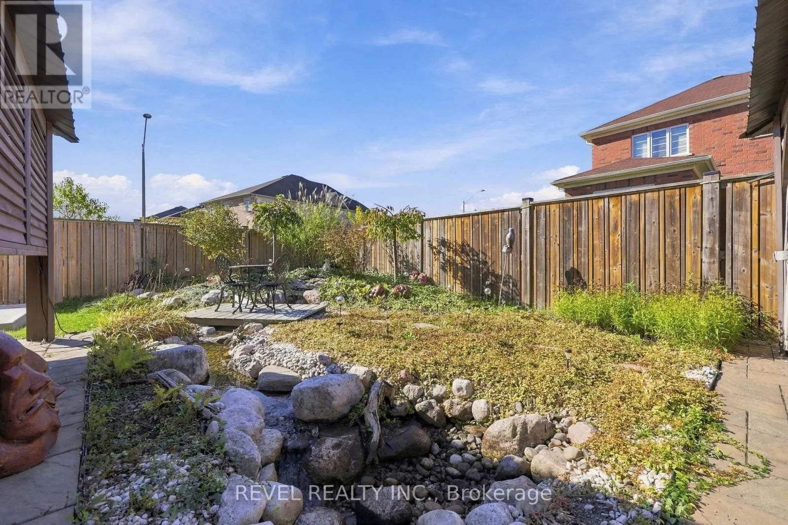 97 NARBONNE CRESCENT