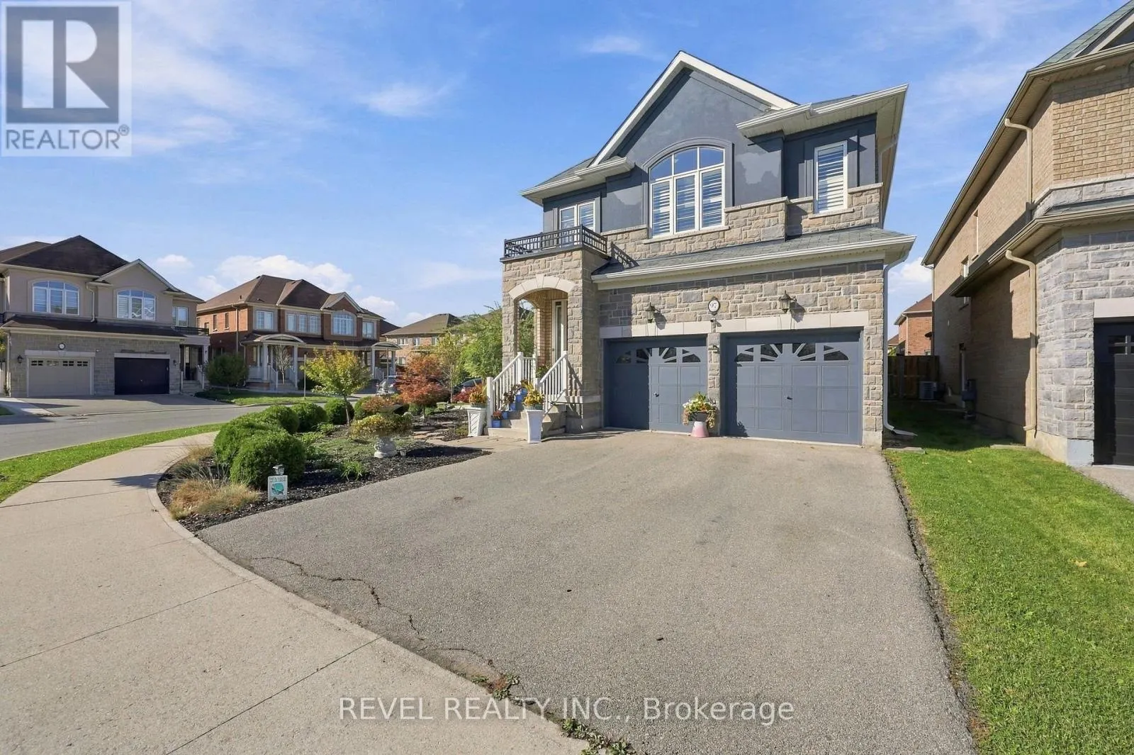 97 NARBONNE CRESCENT