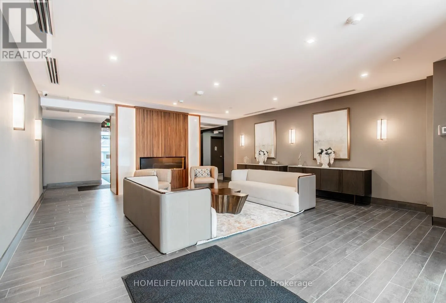 1104 - 470 DUNDAS STREET E