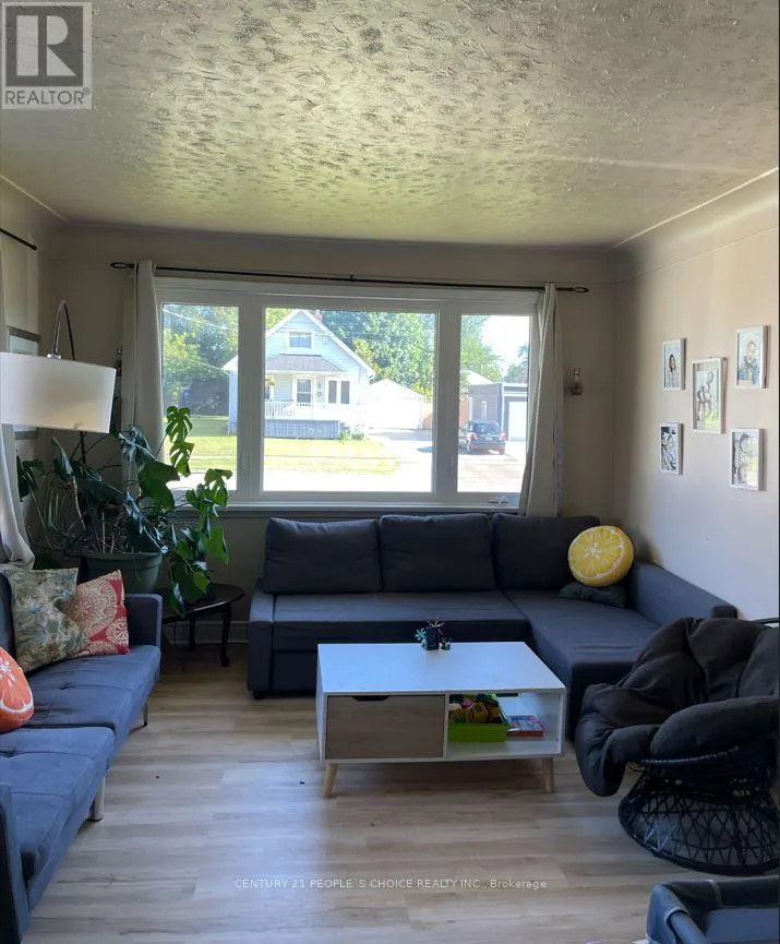 125 FRANKLIN AVENUE