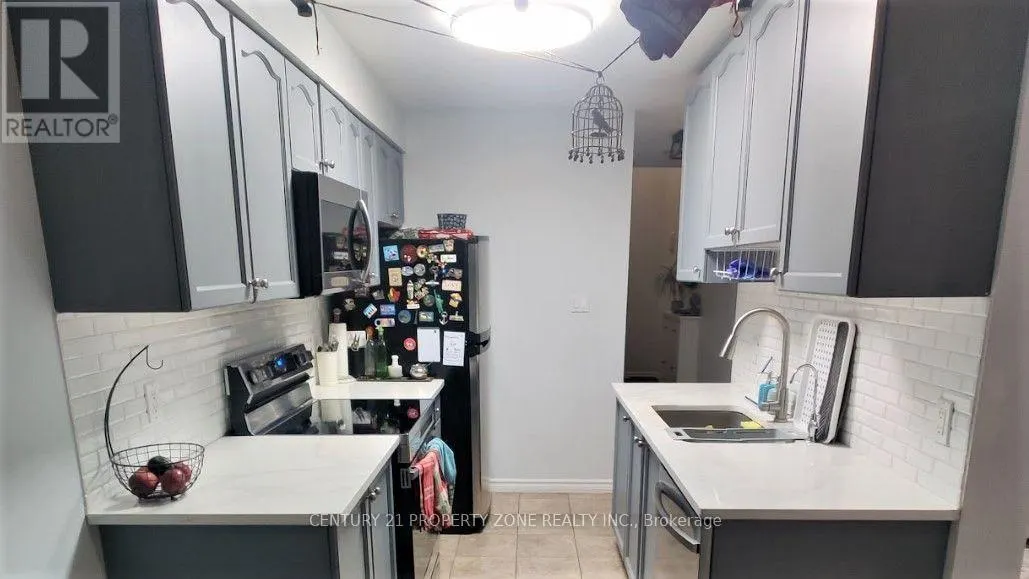 18 - 104 FRANCES AVENUE