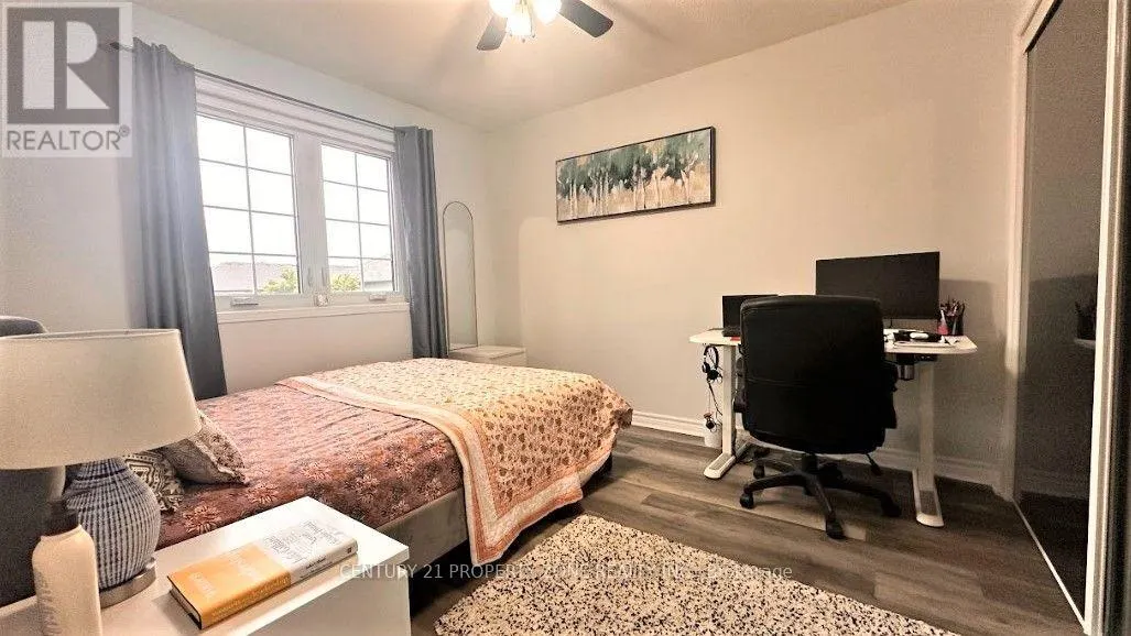 18 - 104 FRANCES AVENUE