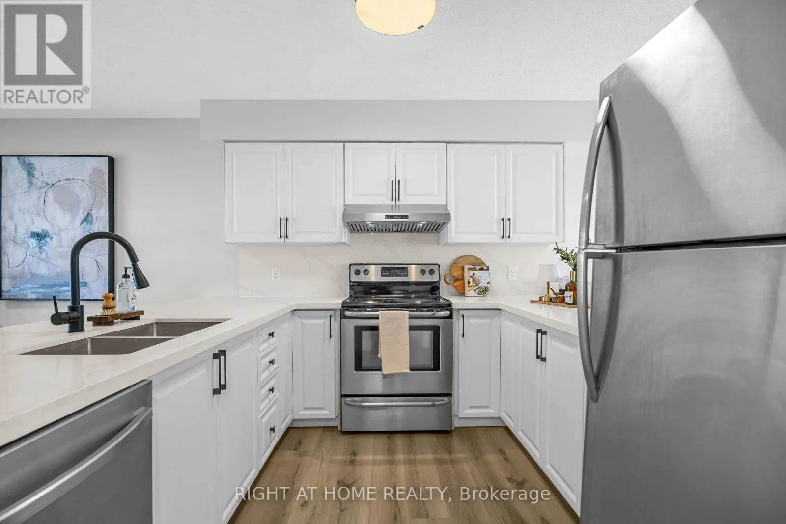 31 - 600 SARNIA ROAD #31