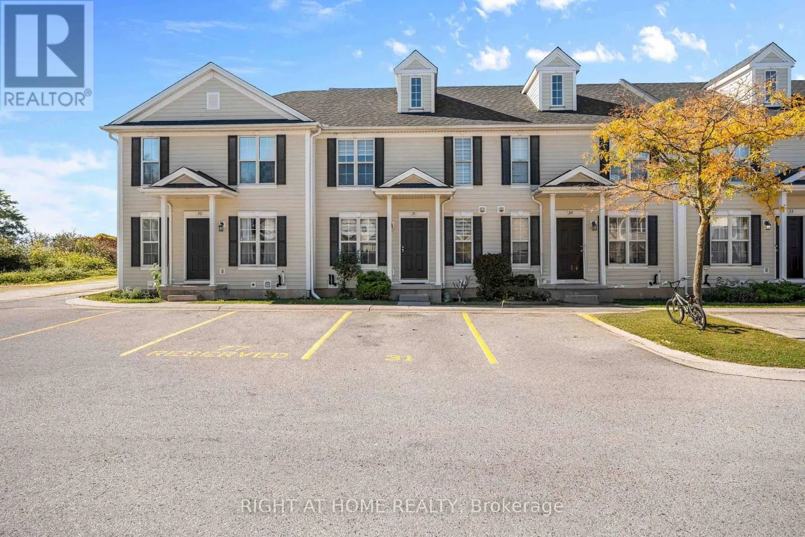 31 - 600 SARNIA ROAD #31
