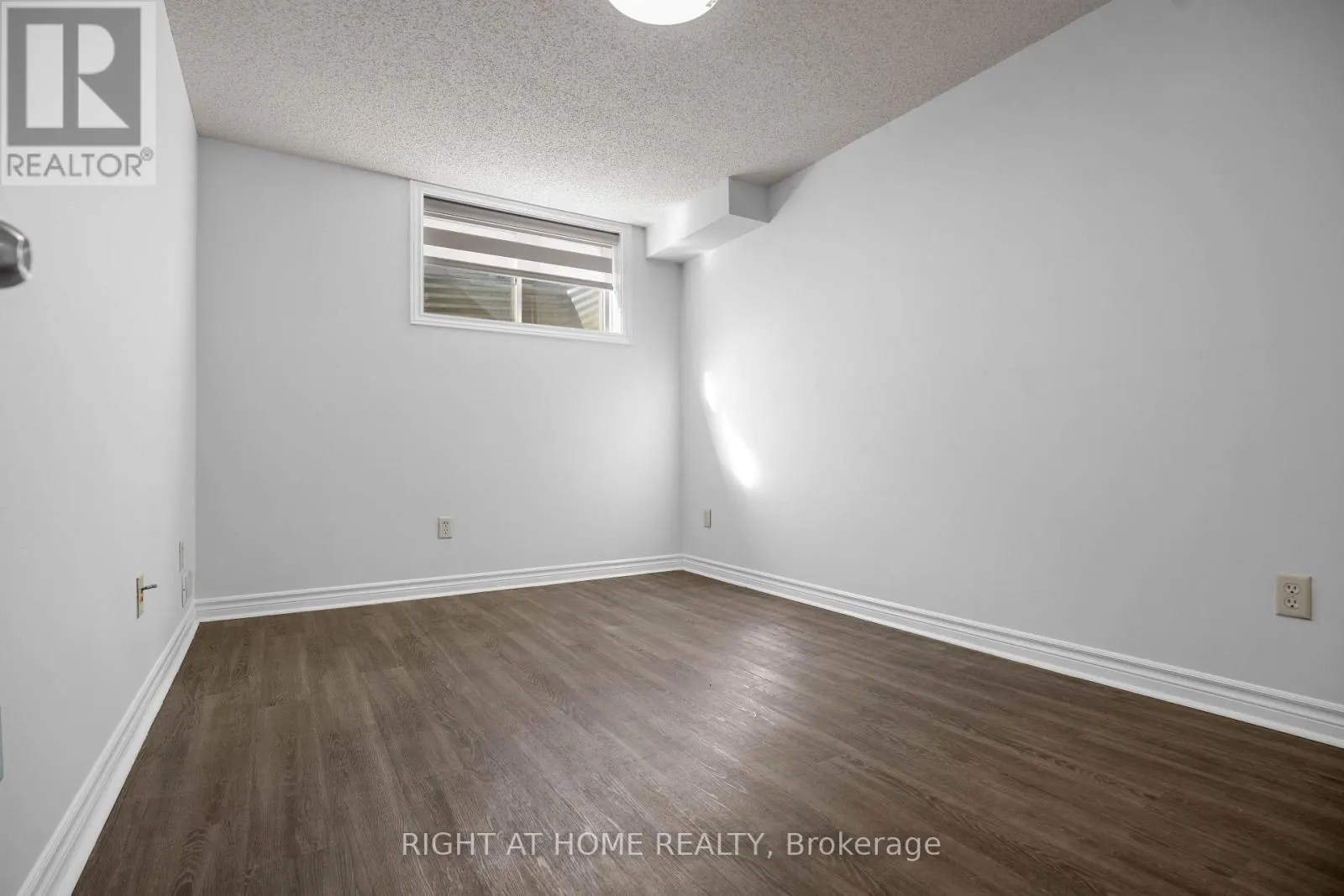 31 - 600 SARNIA ROAD #31