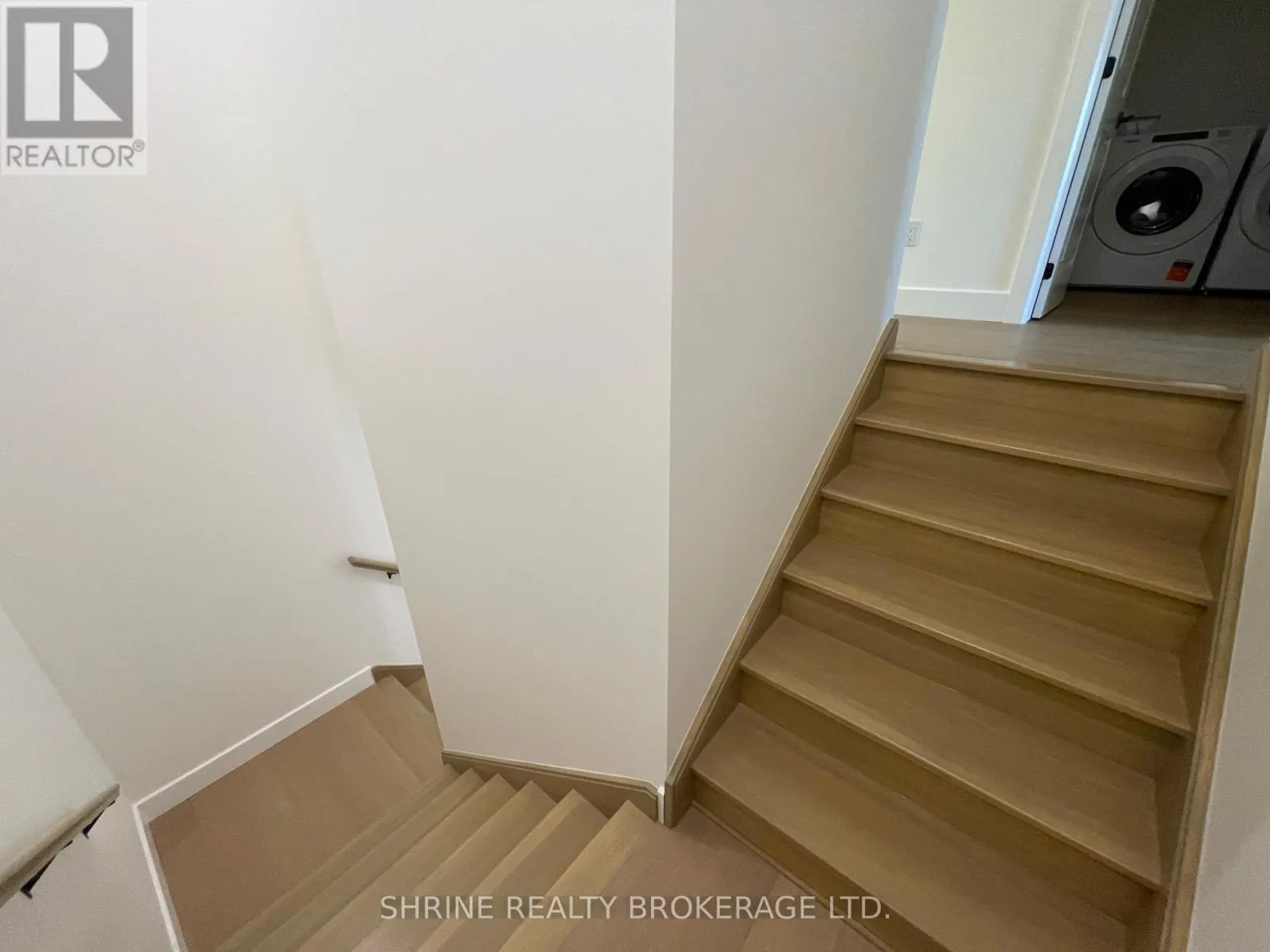 24 - 147 SCOTTS AVENUE #24