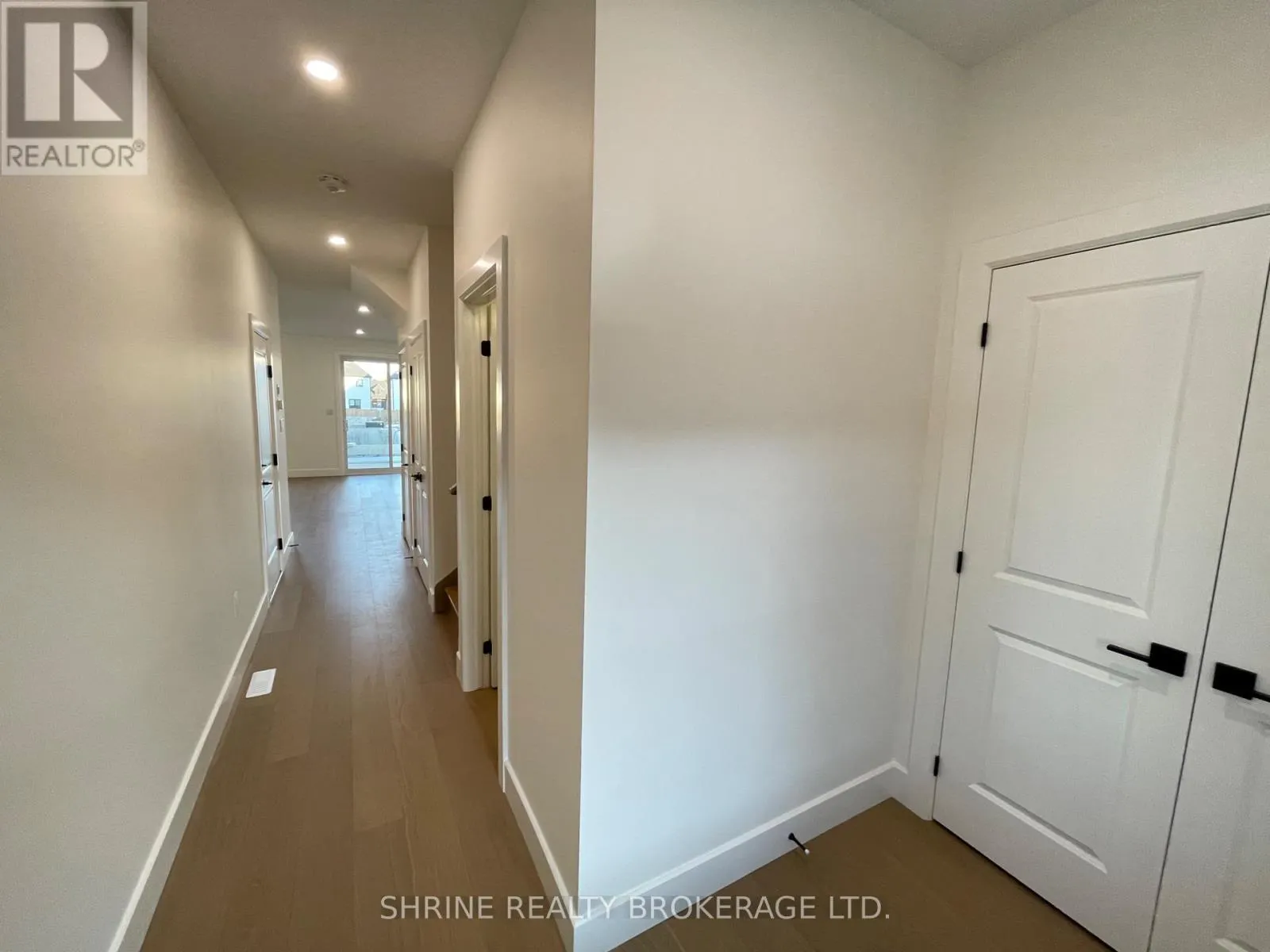24 - 147 SCOTTS AVENUE #24