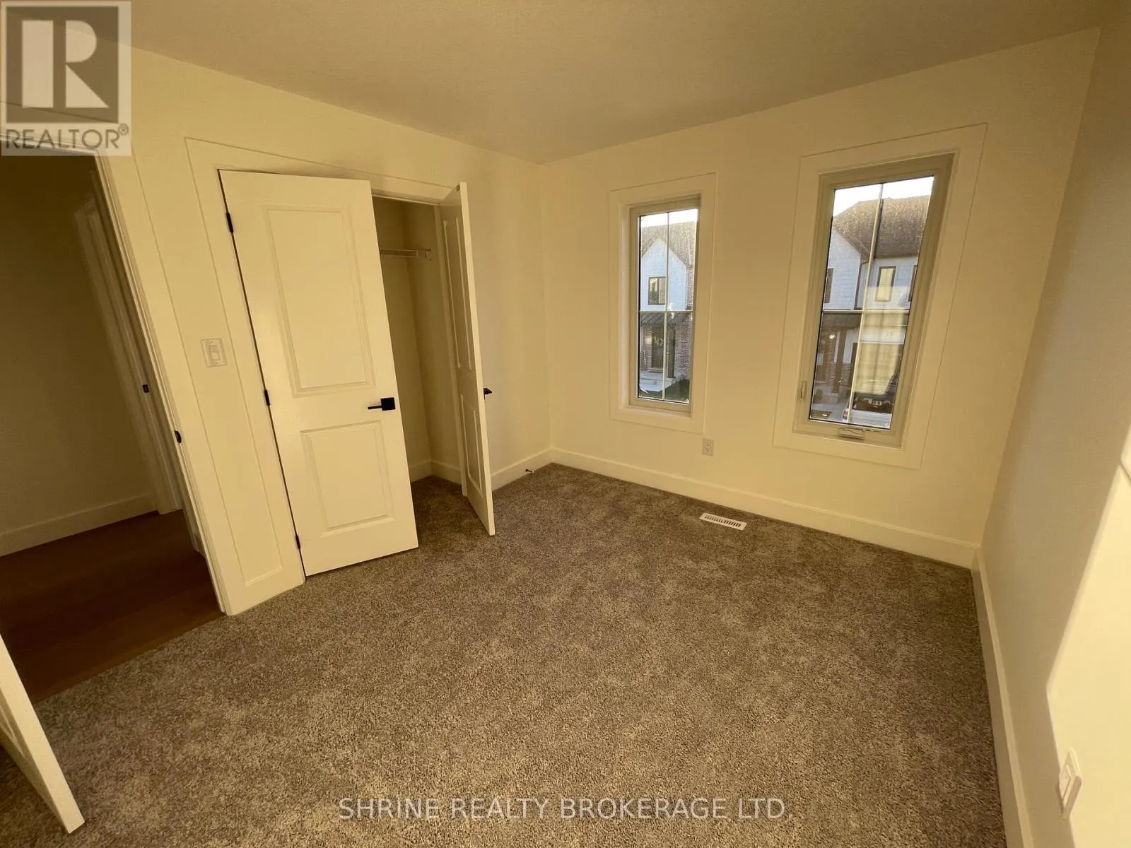 24 - 147 SCOTTS AVENUE #24