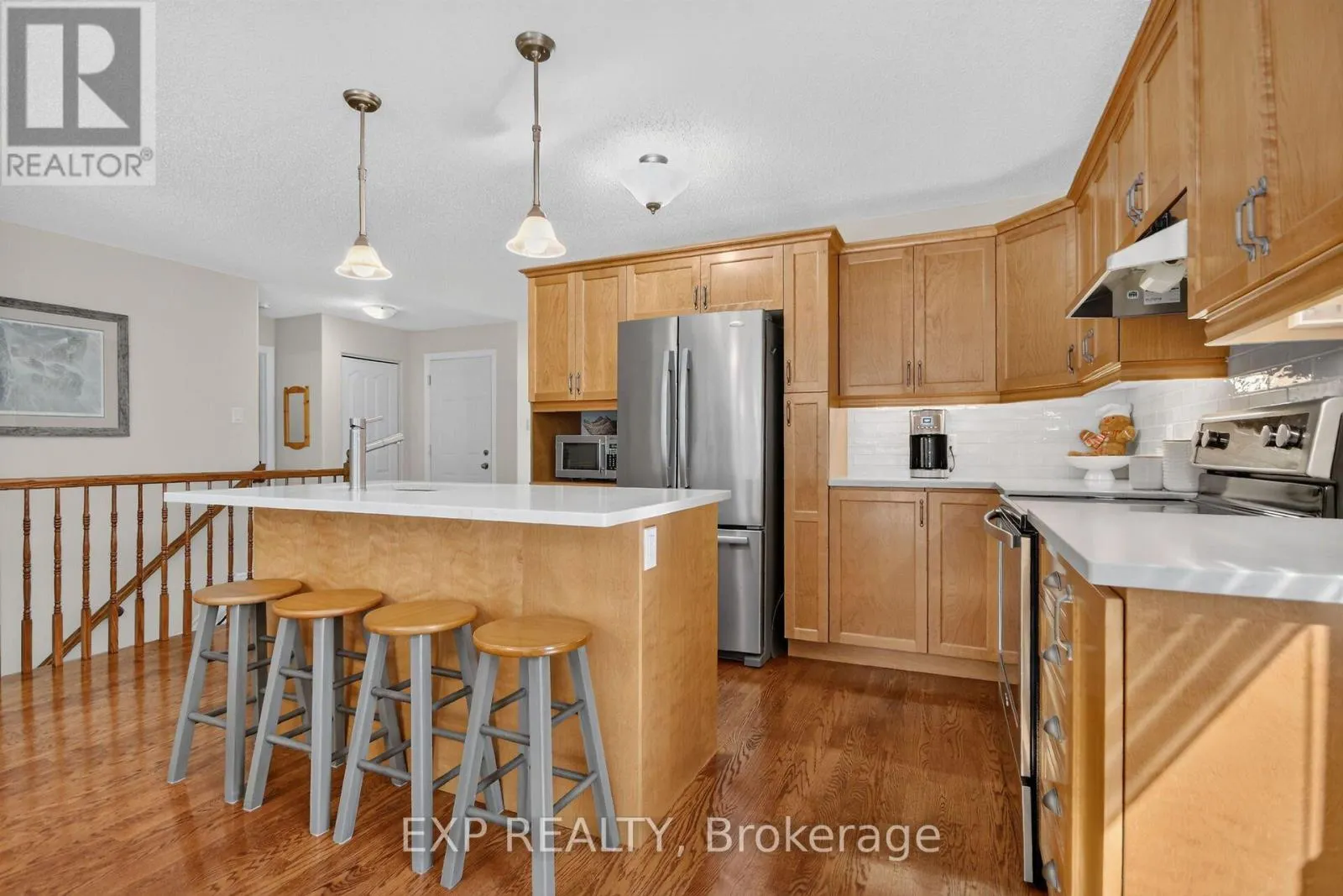 40 GASLIGHT WAY