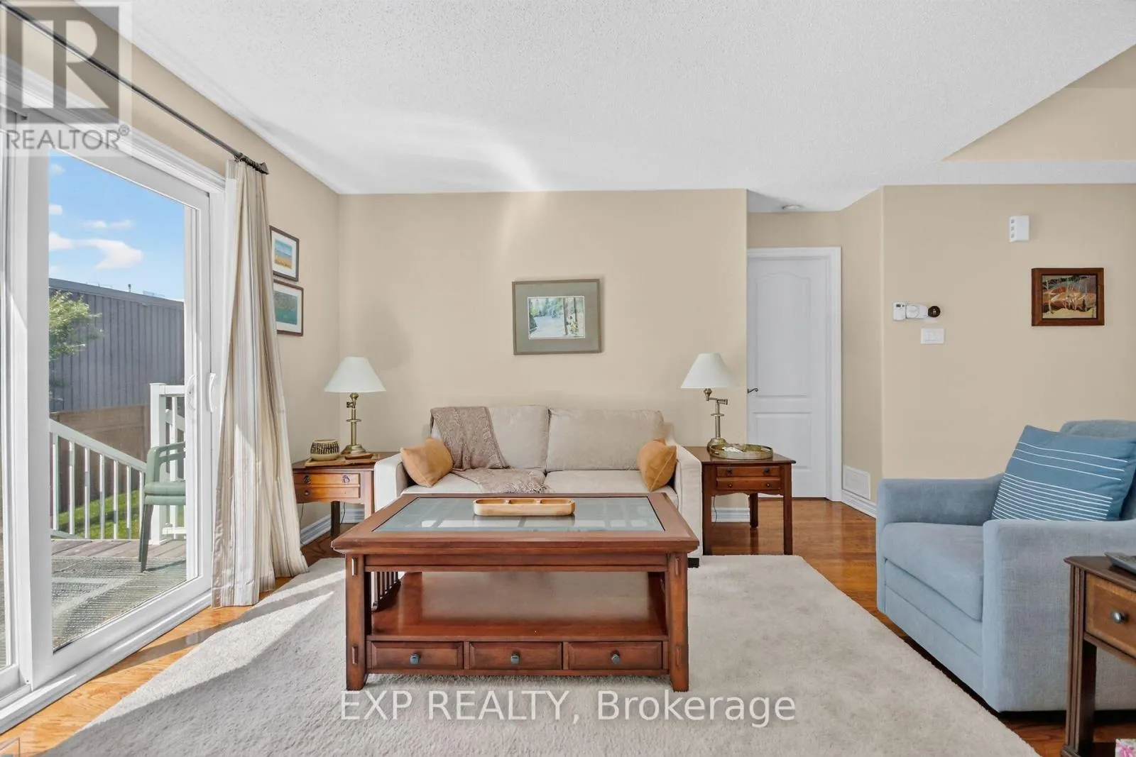40 GASLIGHT WAY