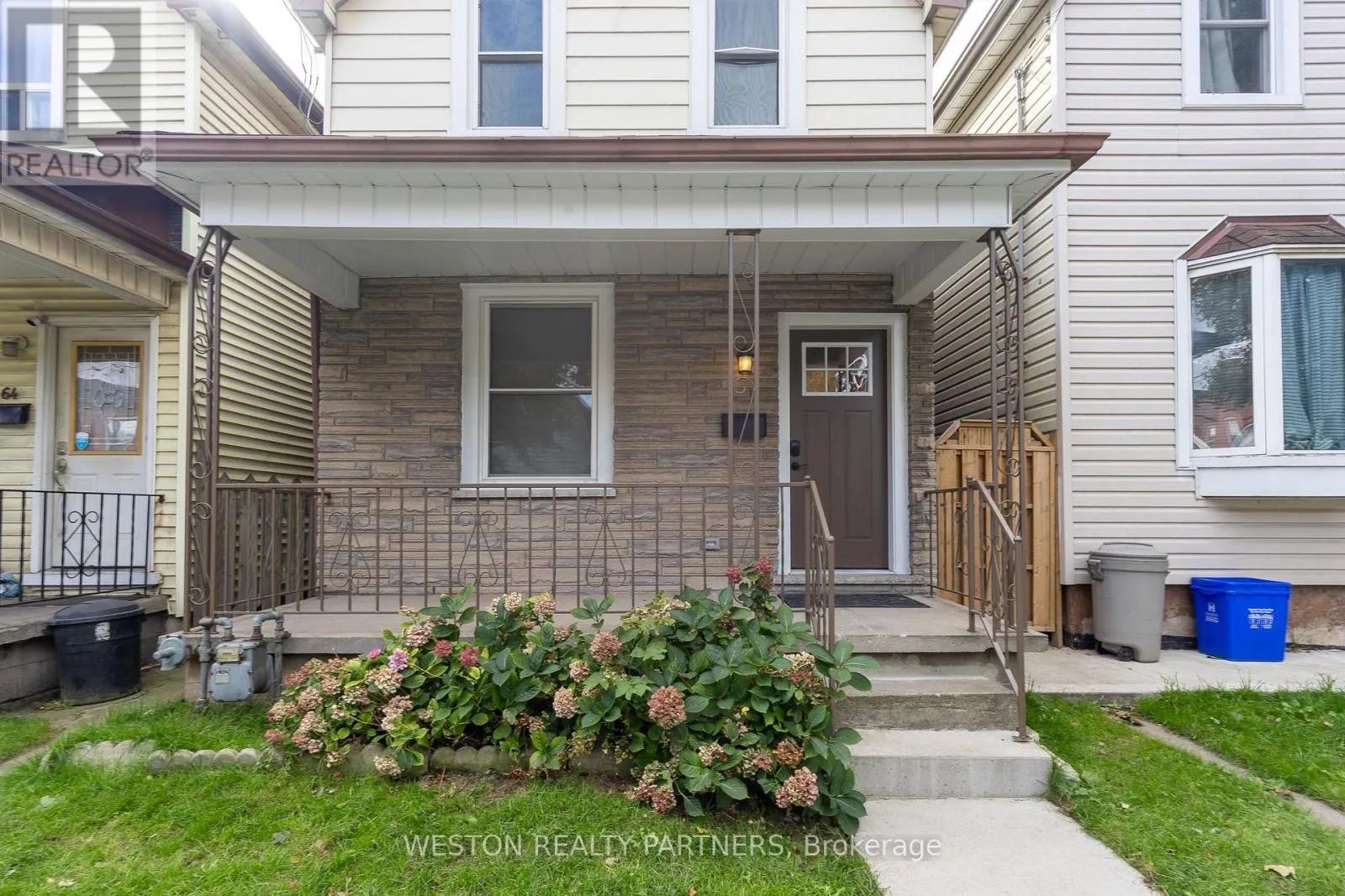 62 FRANCIS STREET