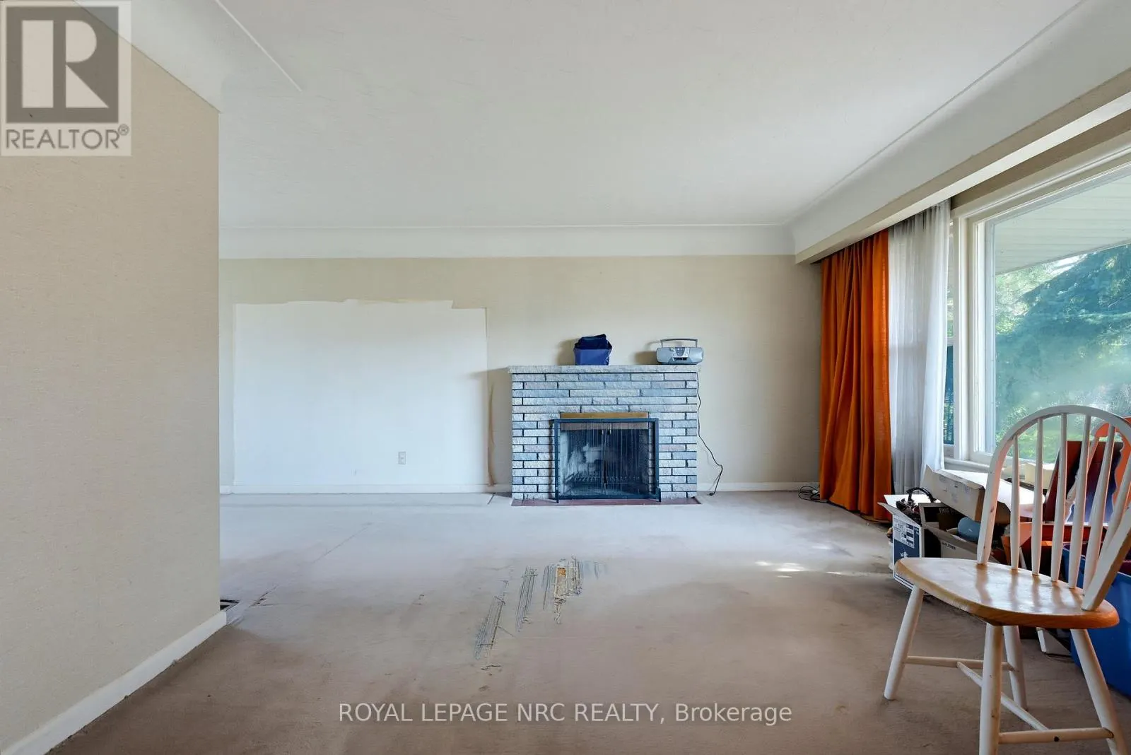 1023 NORTH SERVICE ROAD