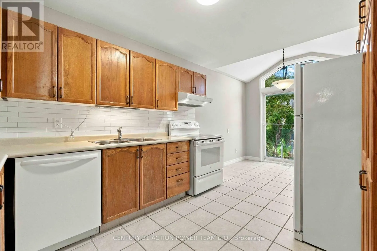 605 LATOUR CRESCENT