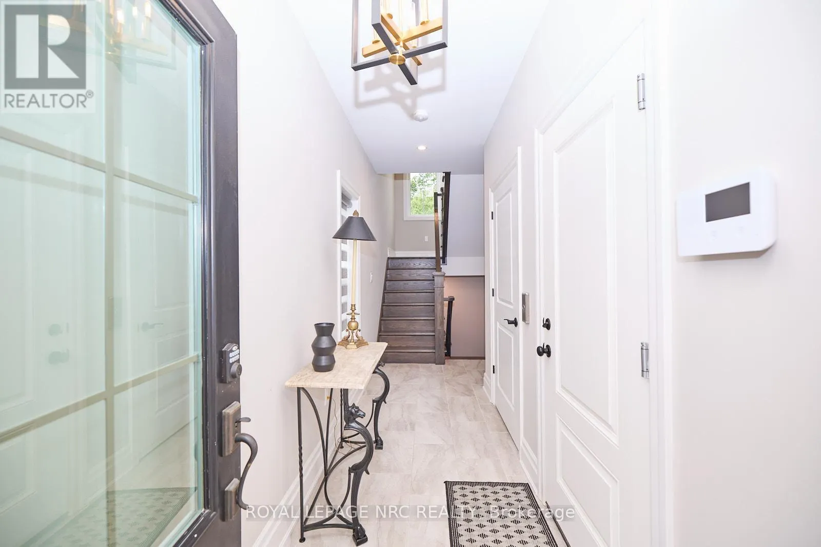 50 ABERDEEN LANE S