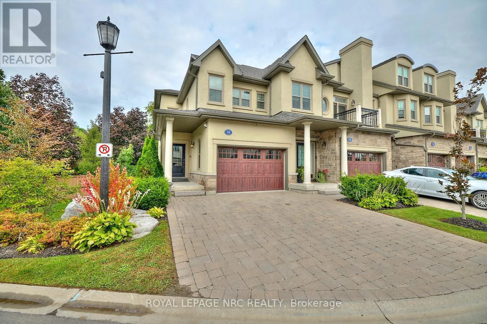 50 ABERDEEN LANE S