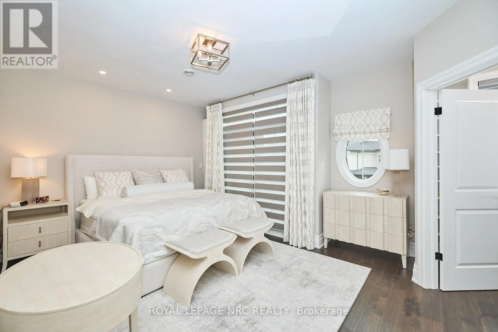 50 ABERDEEN LANE S