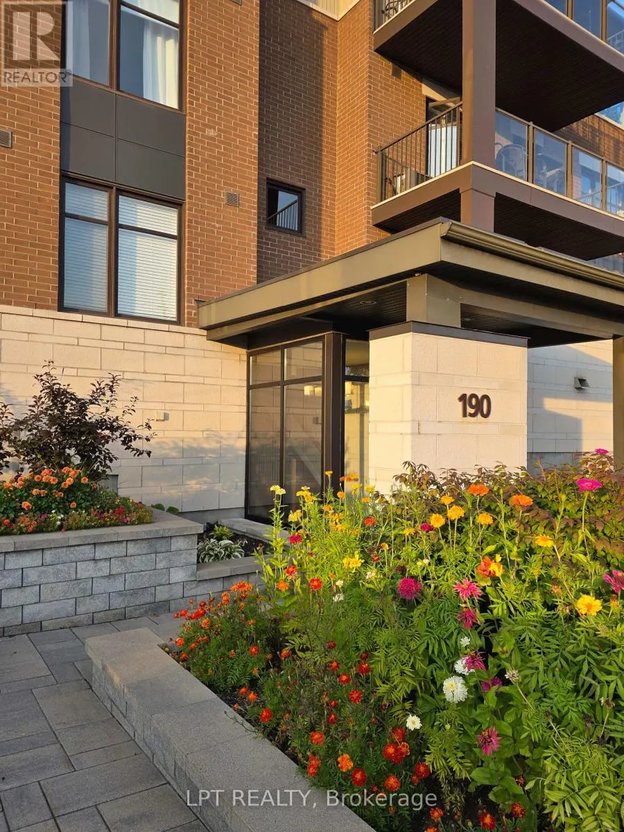 203 - 190 GUELPH PRIVATE
