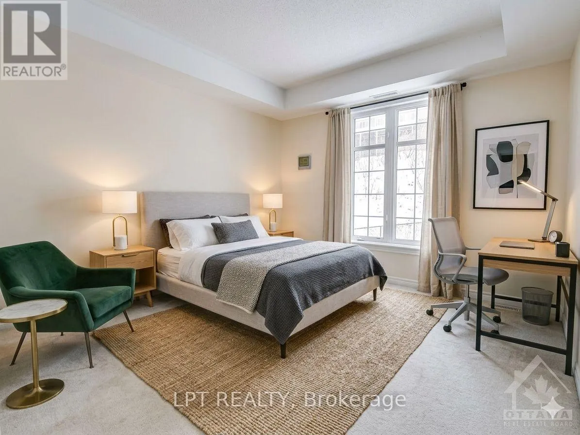 203 - 190 GUELPH PRIVATE