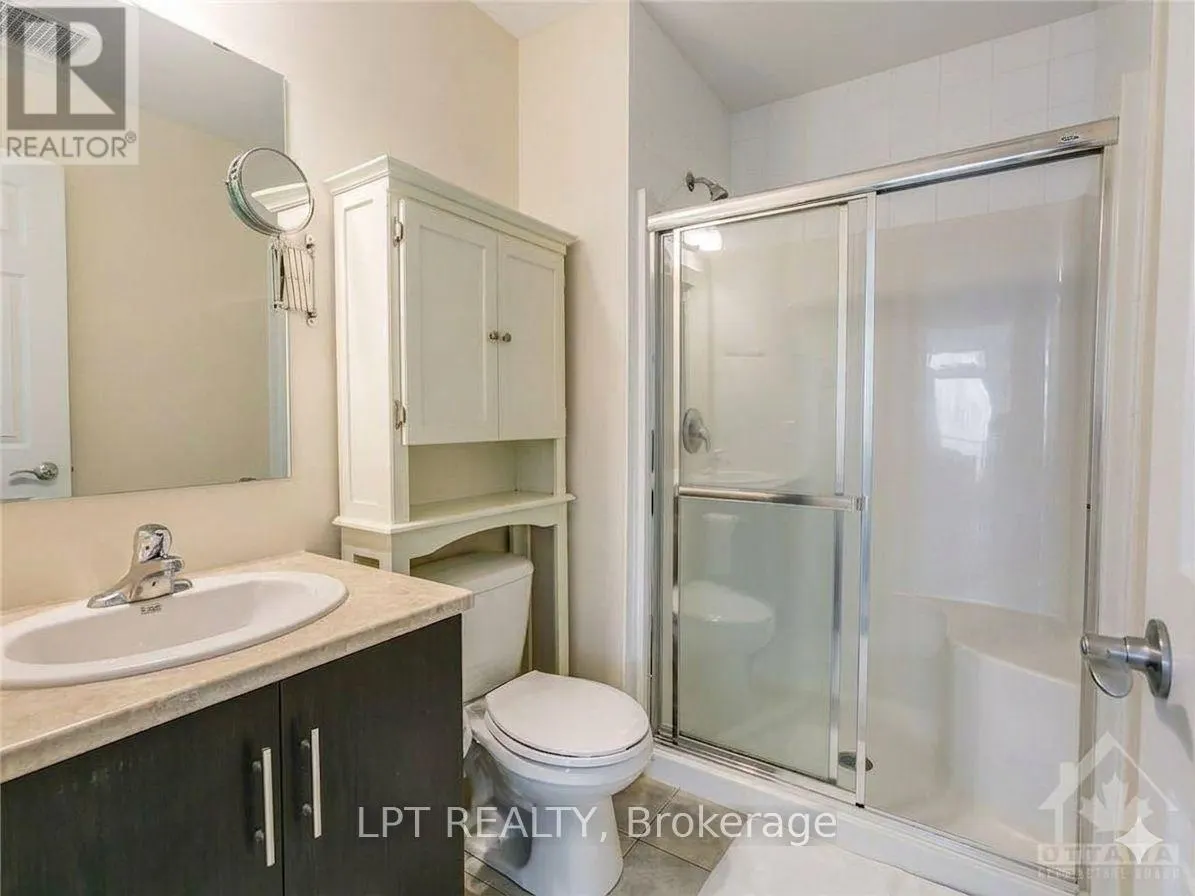 203 - 190 GUELPH PRIVATE