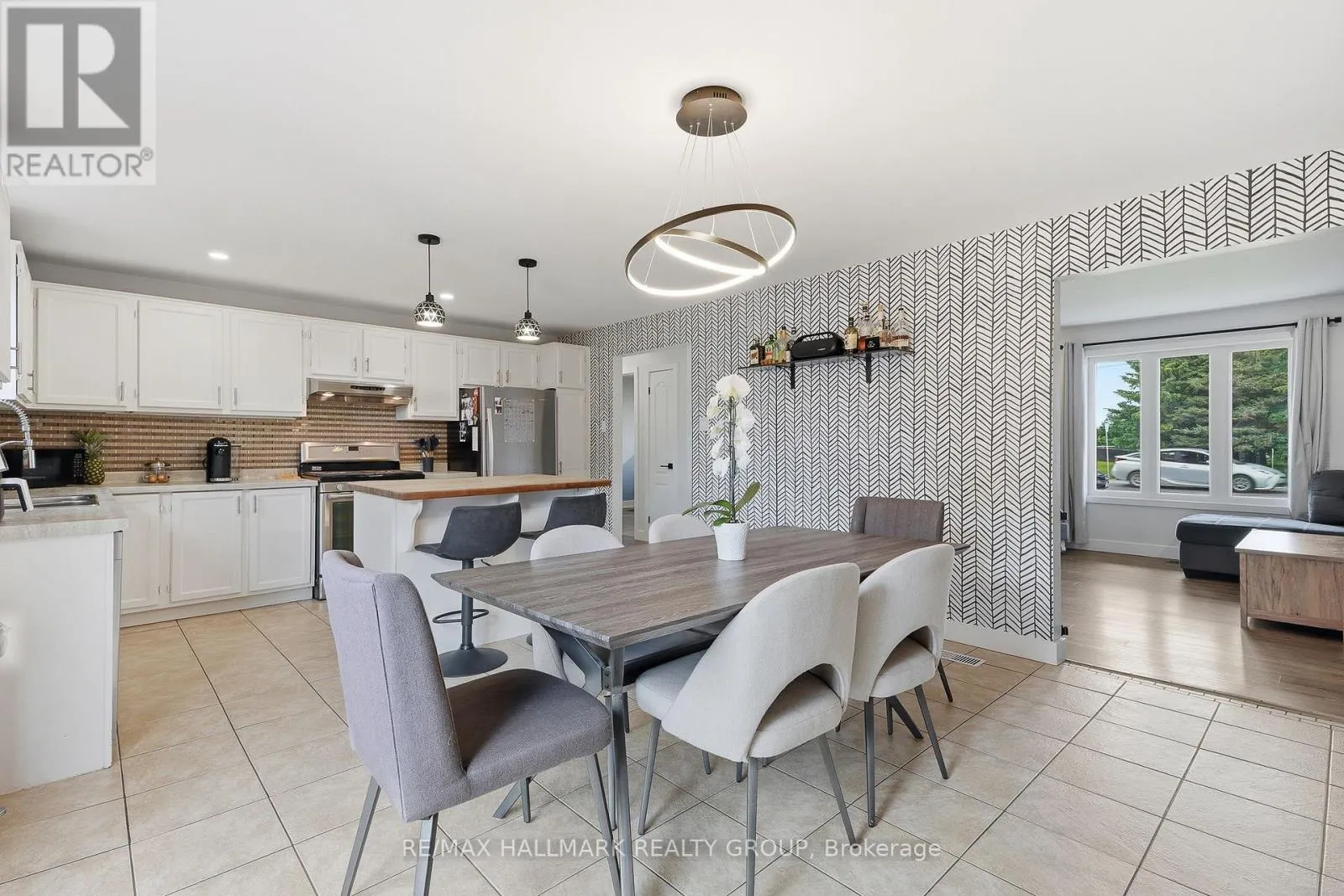1236 ST ALBERT ROAD