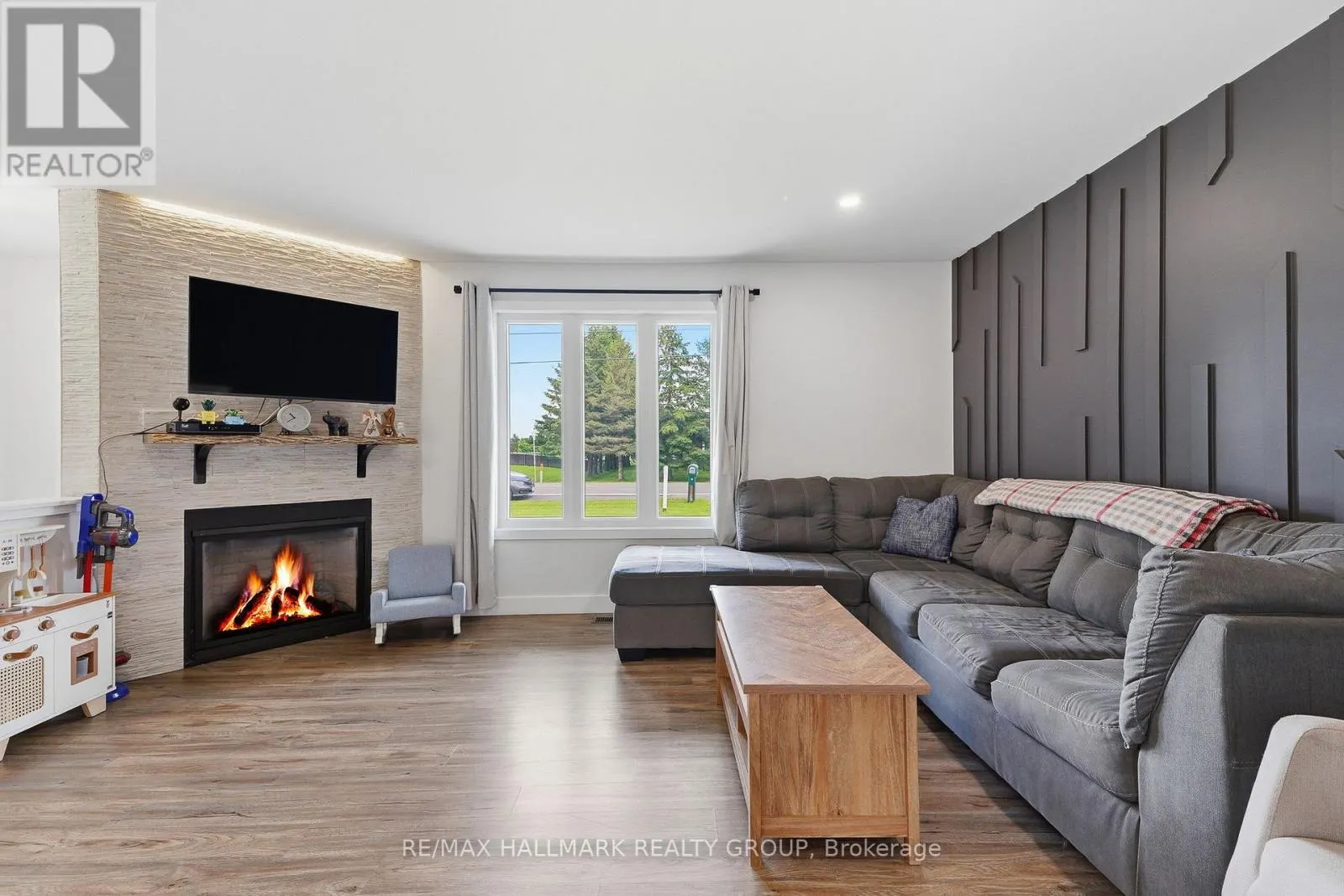 1236 ST ALBERT ROAD
