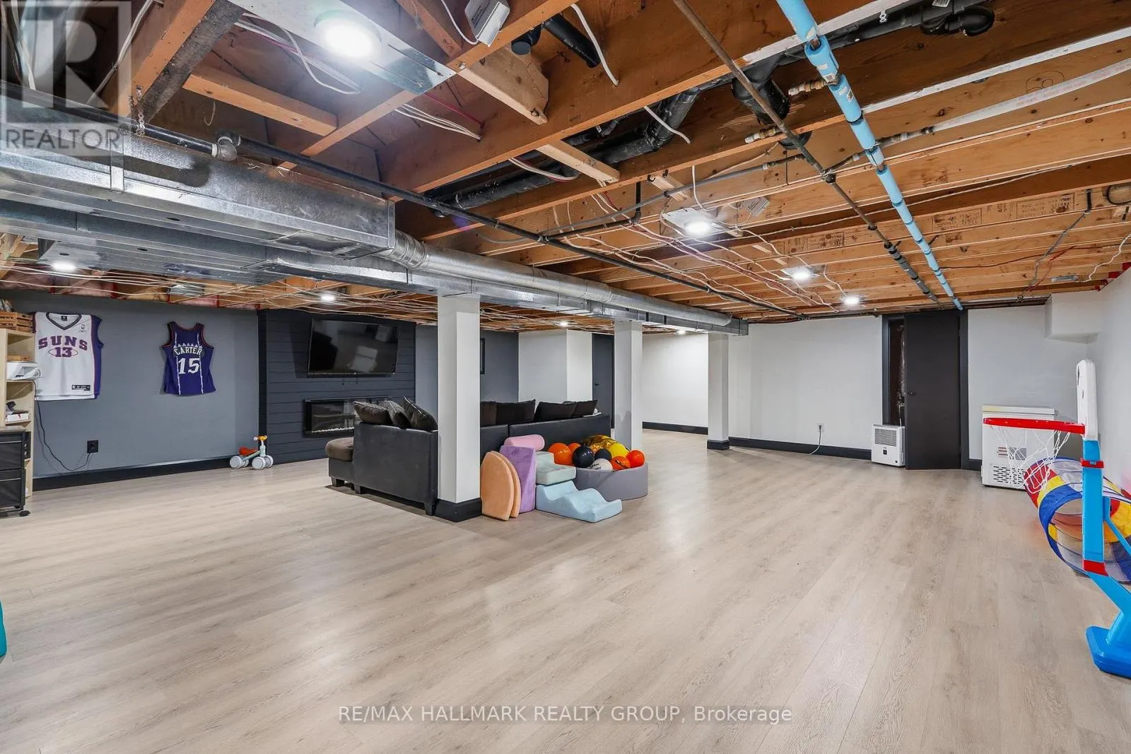 1236 ST ALBERT ROAD
