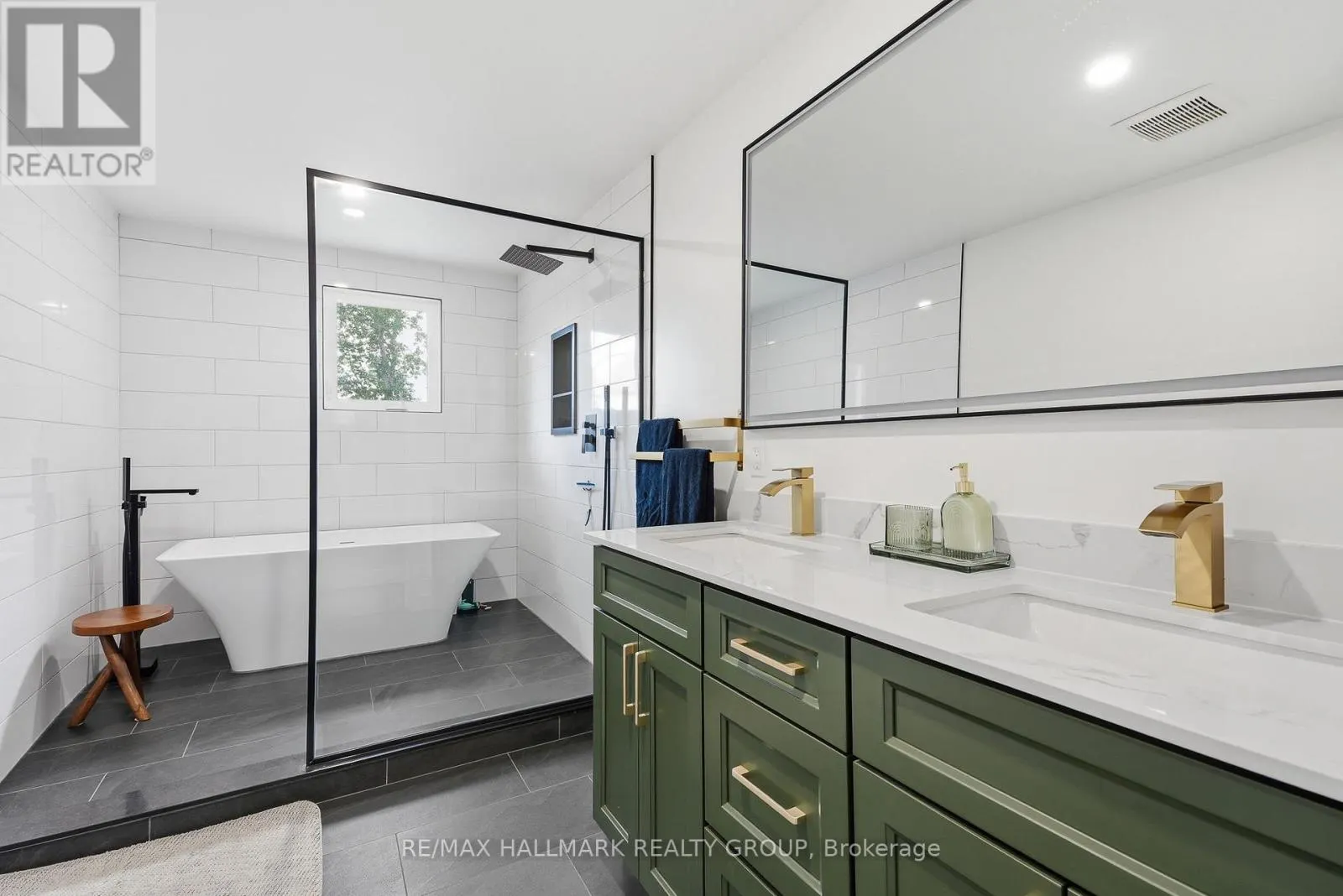 1236 ST ALBERT ROAD