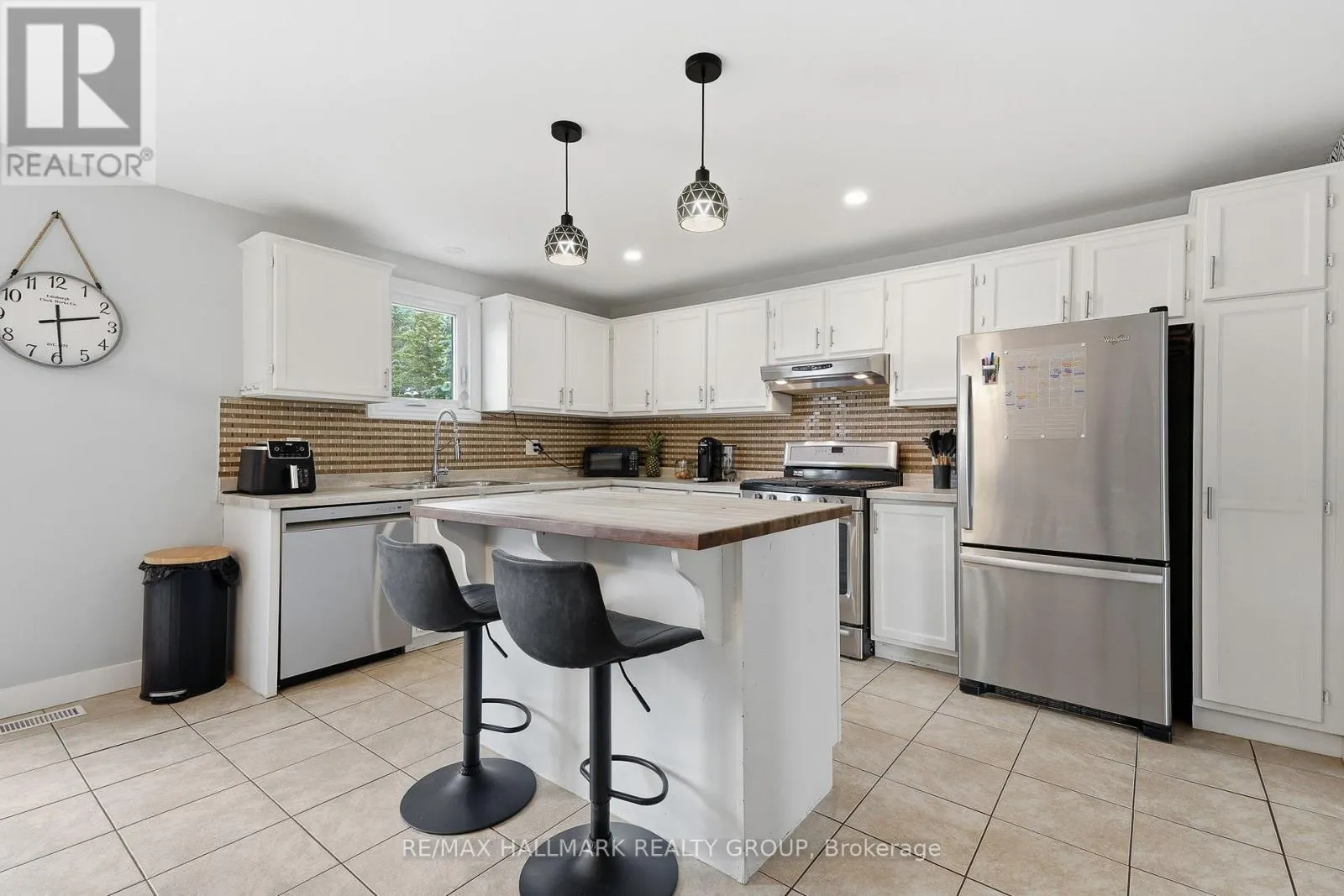 1236 ST ALBERT ROAD
