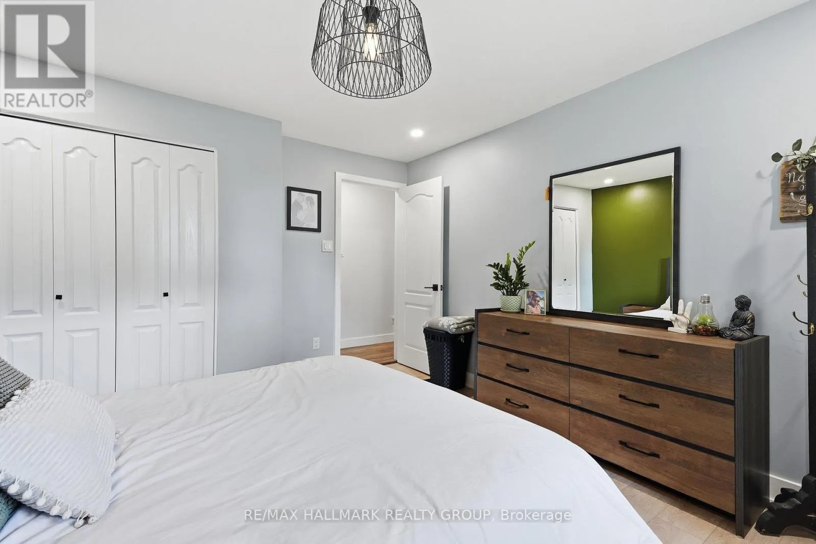 1236 ST ALBERT ROAD