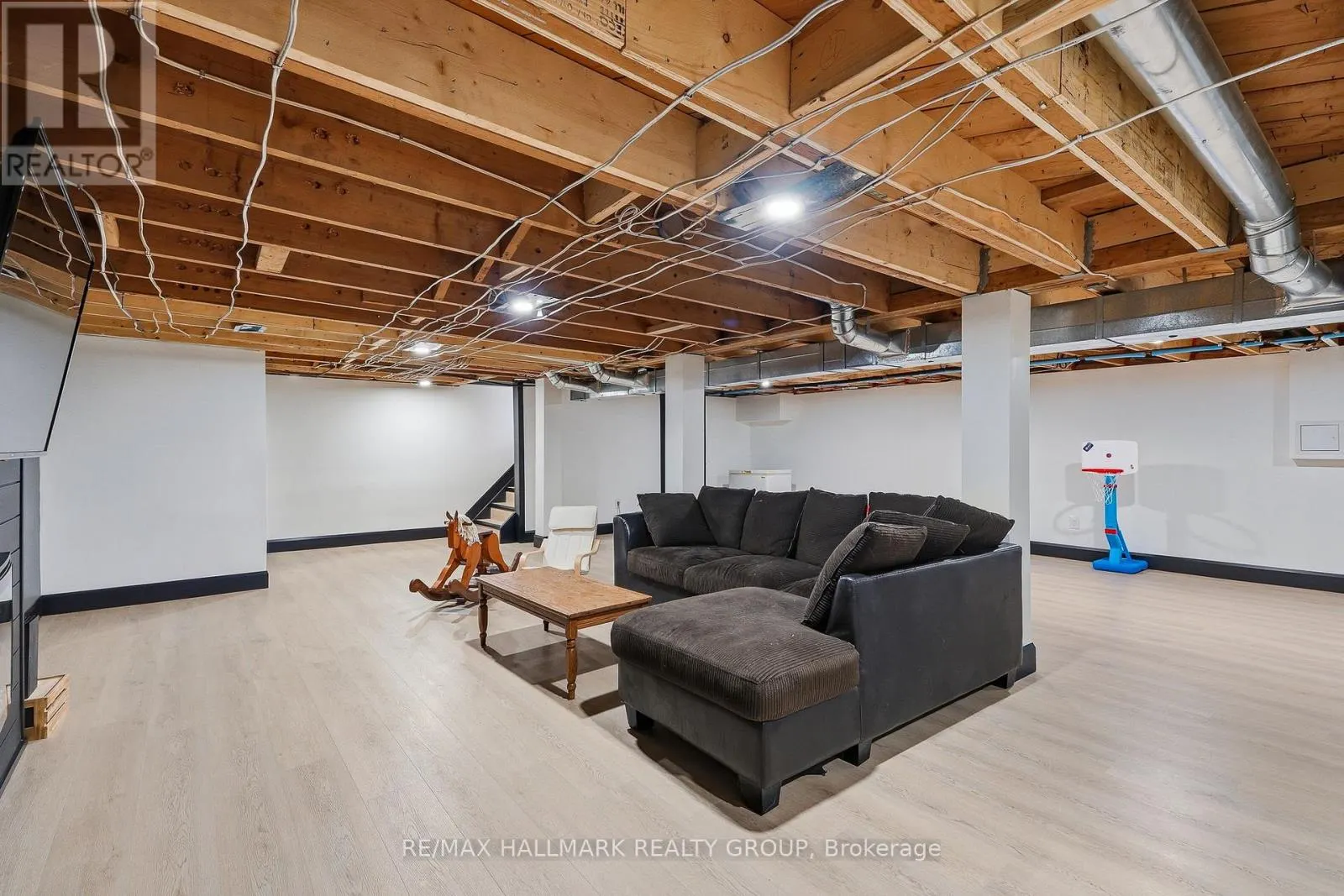 1236 ST ALBERT ROAD