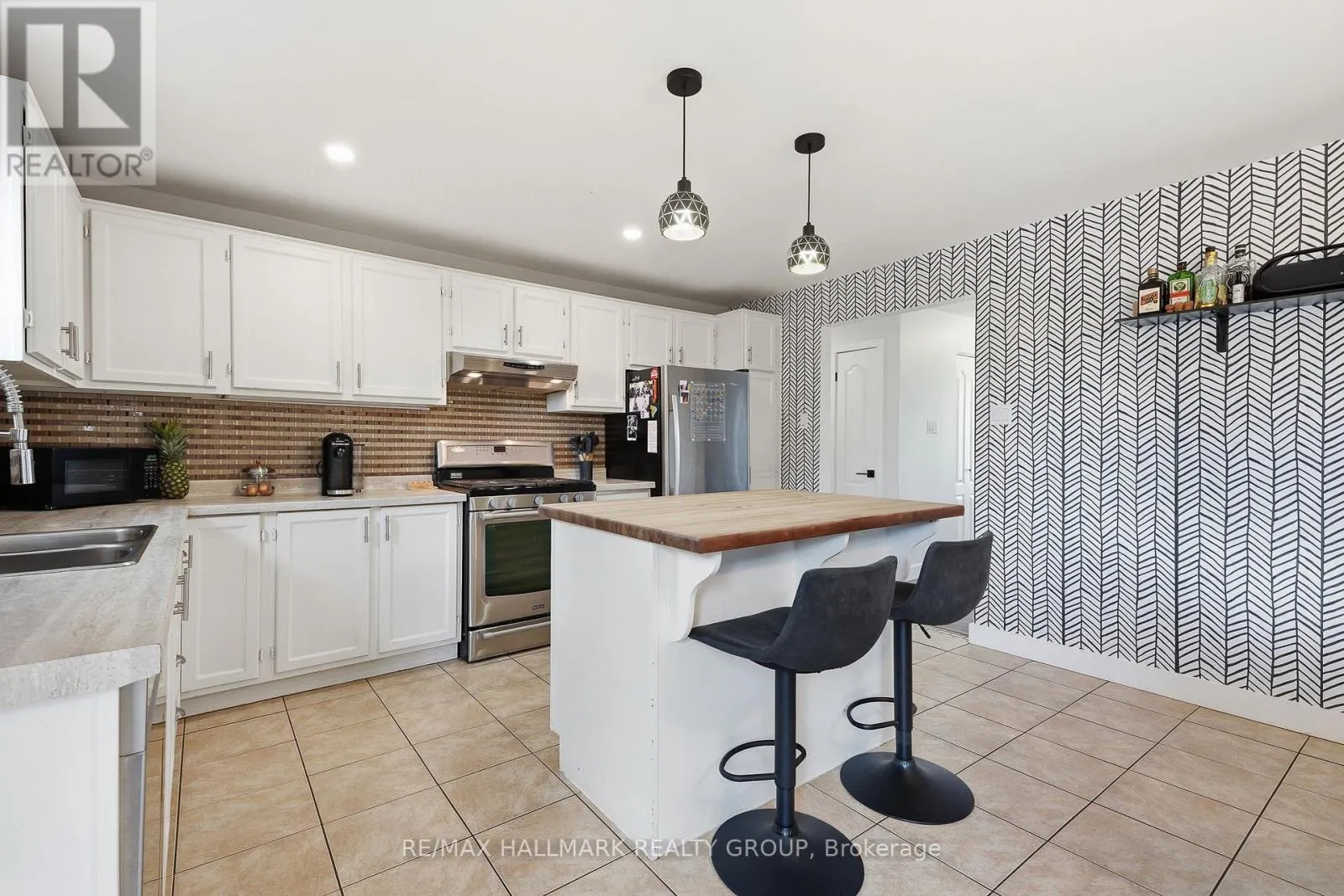 1236 ST ALBERT ROAD