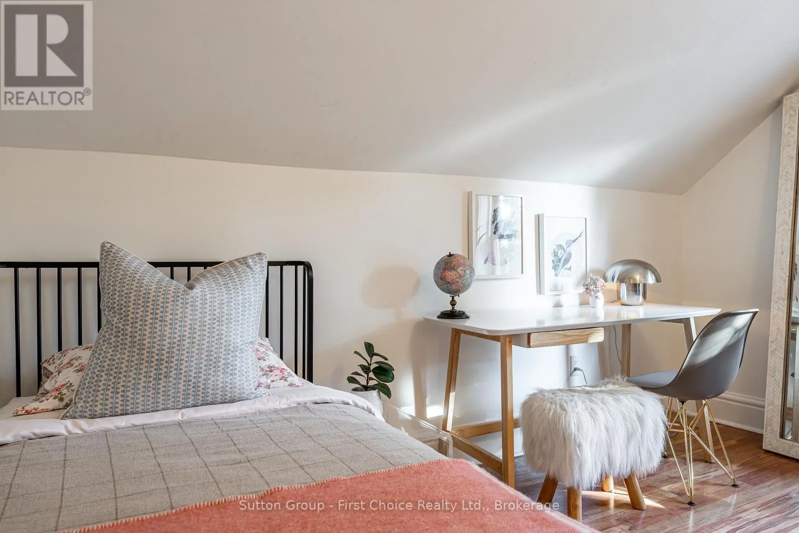 109 COBOURG STREET
