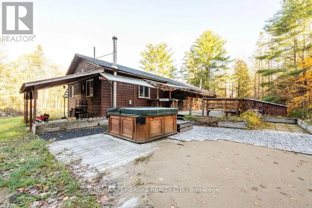 995 SCHUTT ROAD