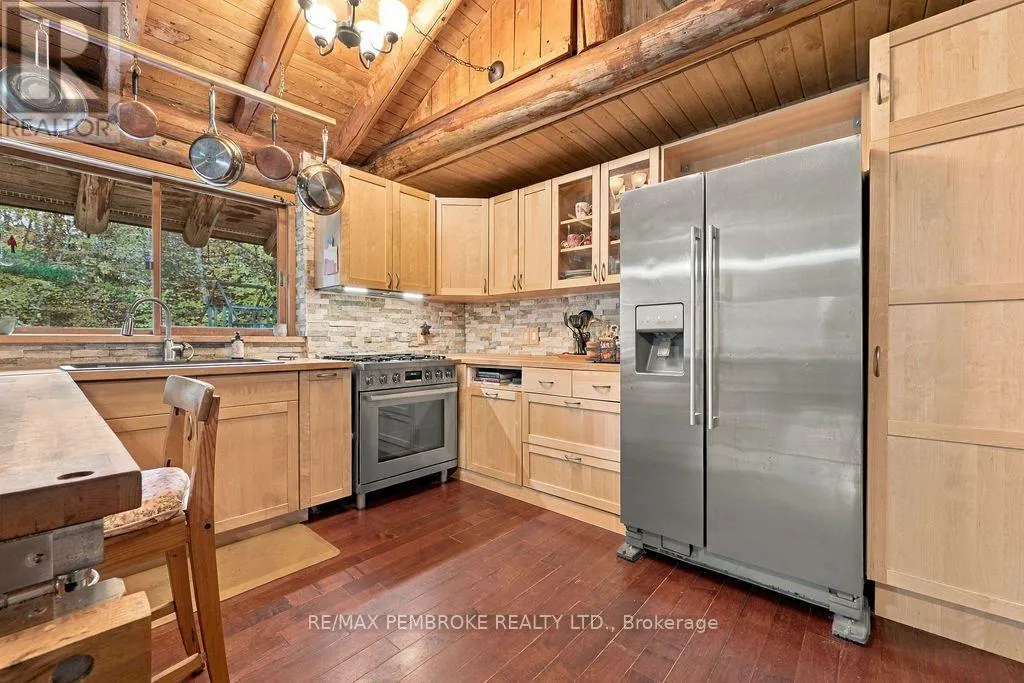 995 SCHUTT ROAD
