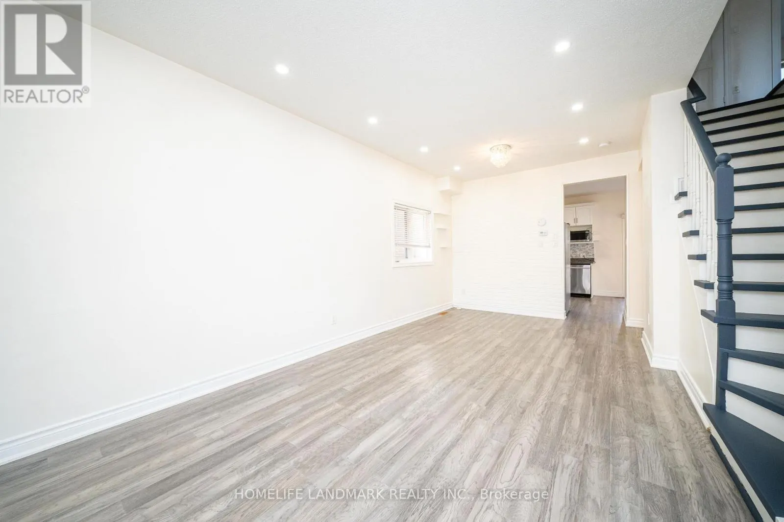 33 TITAN DRIVE