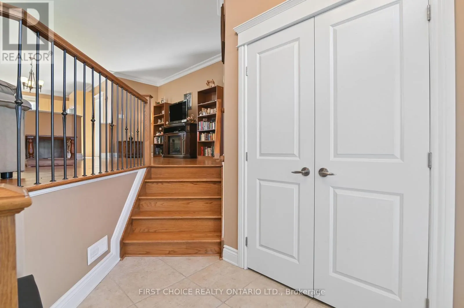 6391 BLOSSOM TRAIL DRIVE
