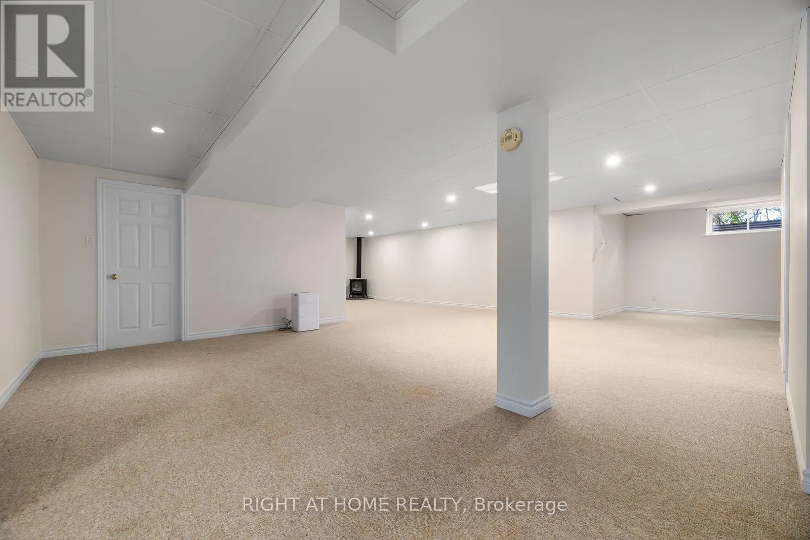 21 CRESCENT MOON LANE