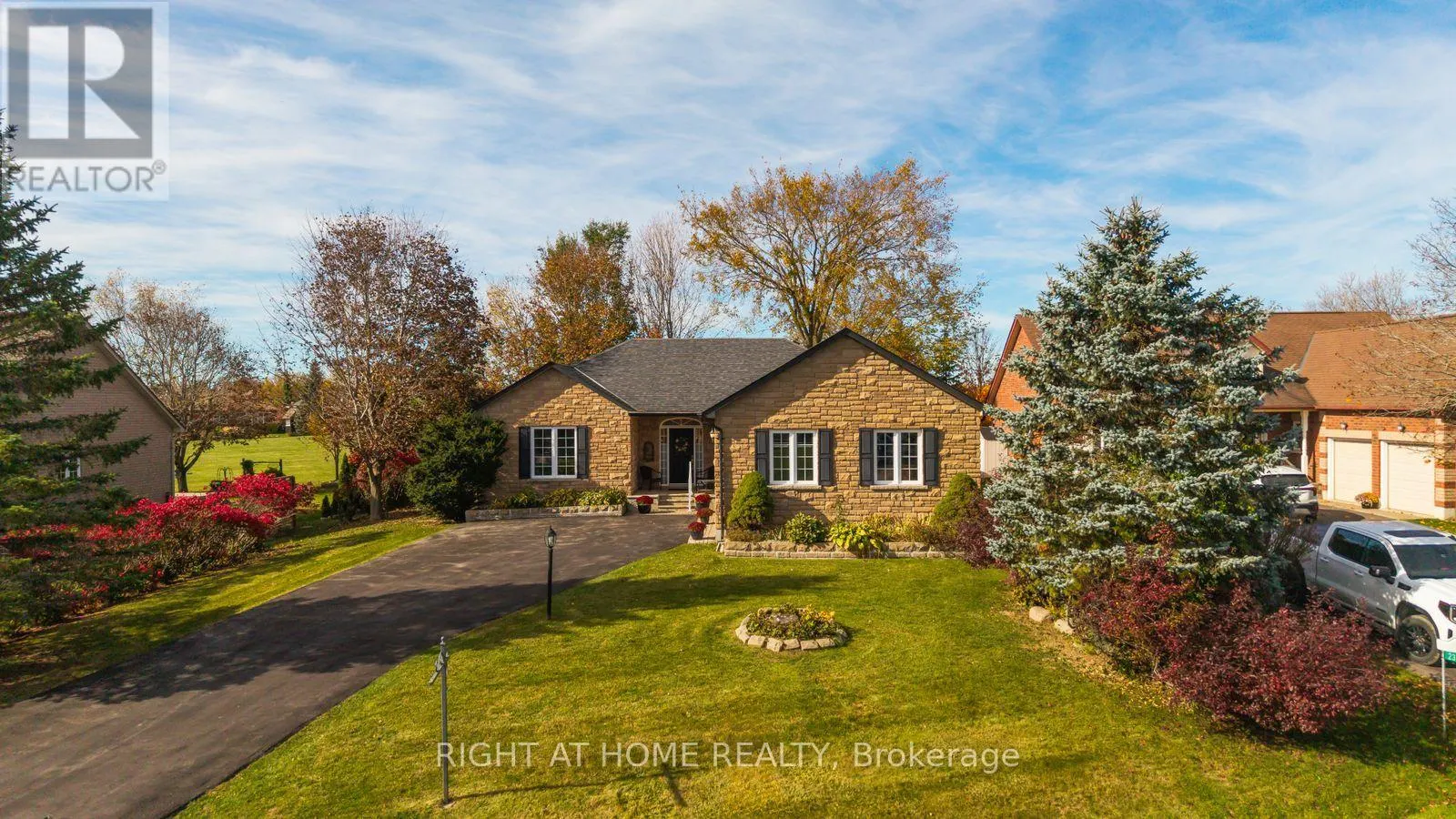 21 CRESCENT MOON LANE