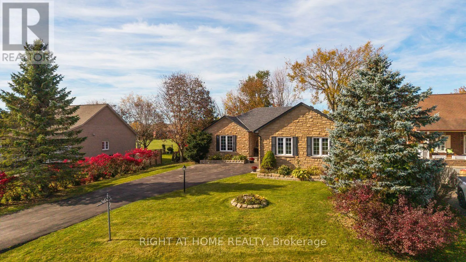 21 CRESCENT MOON LANE