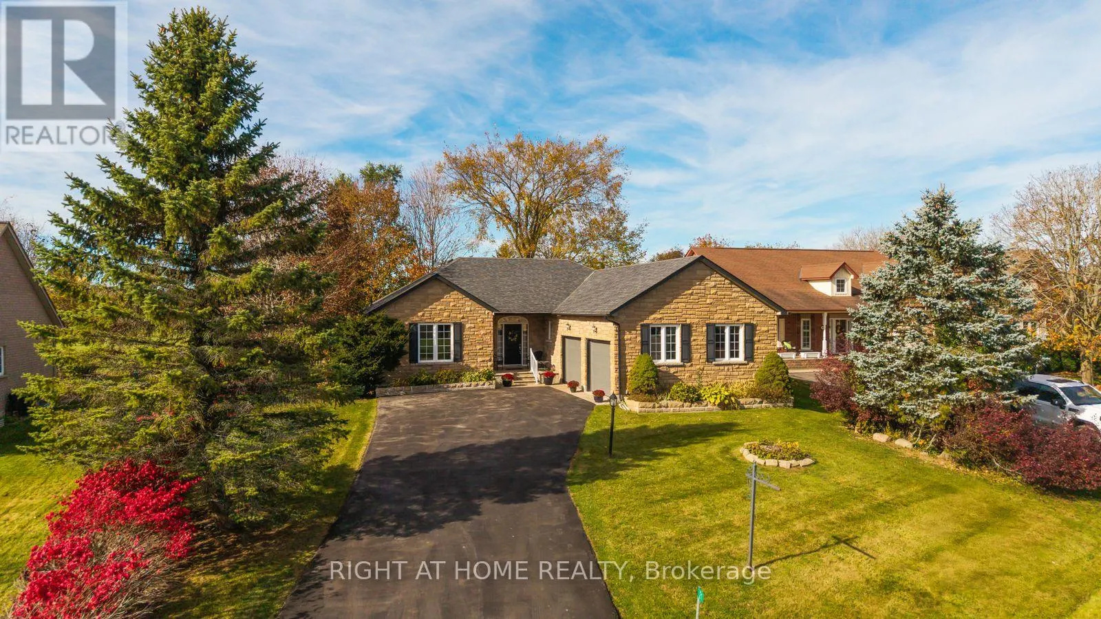 21 CRESCENT MOON LANE