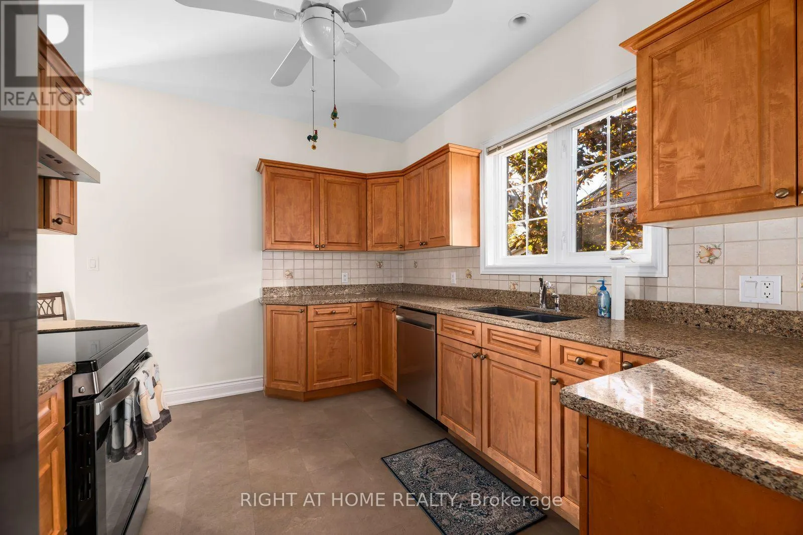 21 CRESCENT MOON LANE