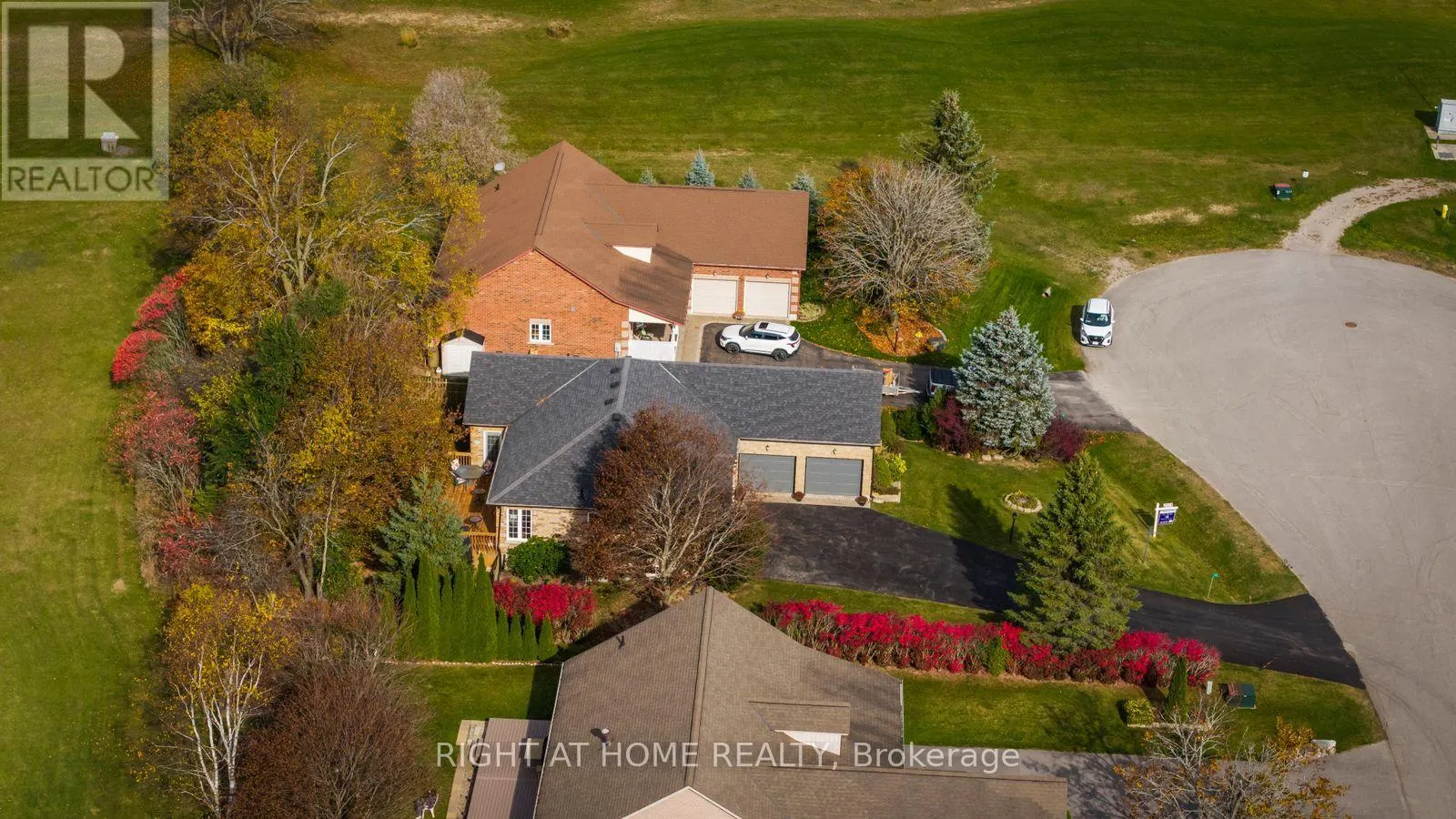 21 CRESCENT MOON LANE