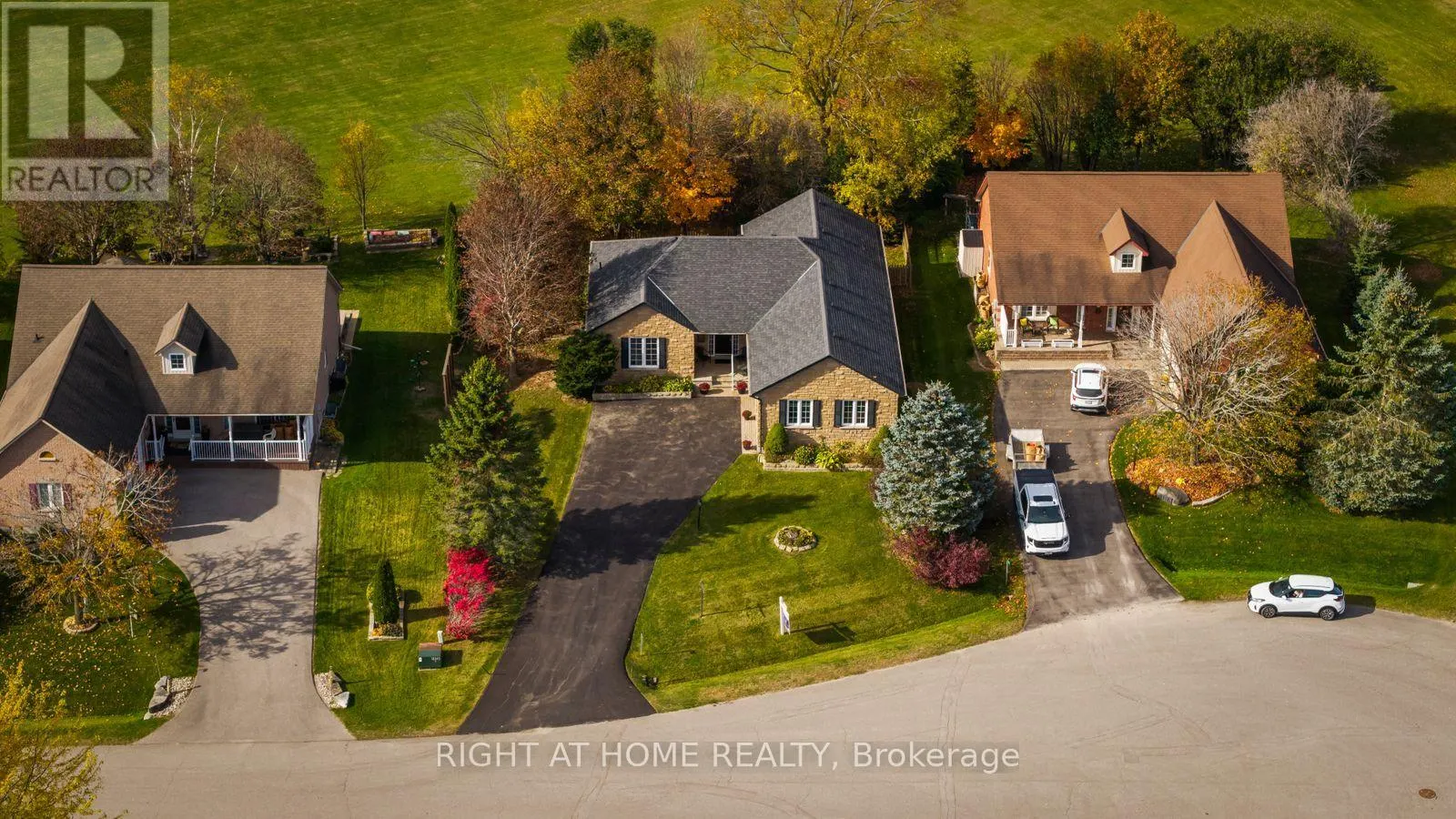 21 CRESCENT MOON LANE
