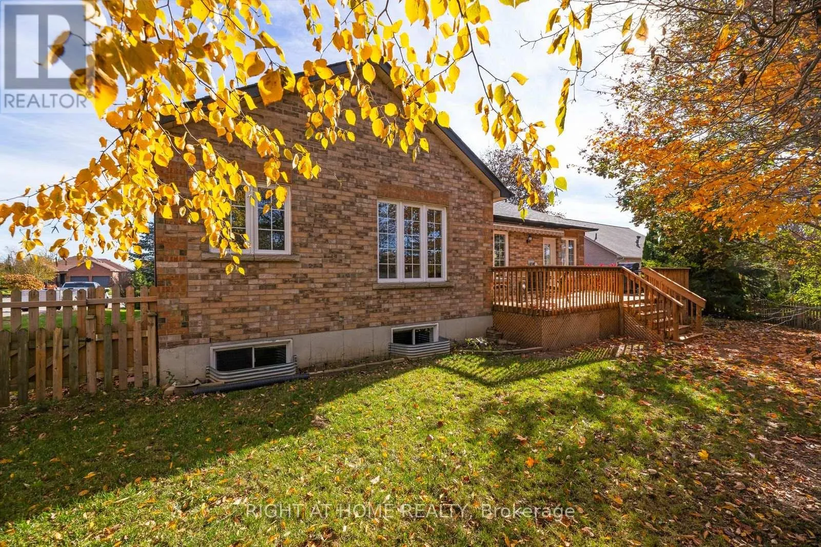 21 CRESCENT MOON LANE