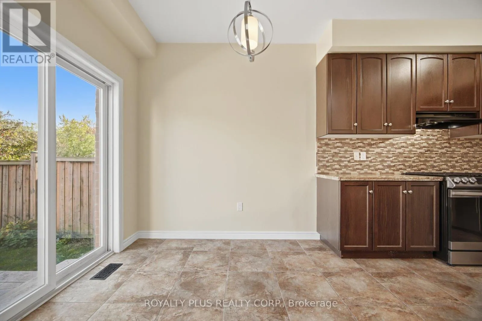116 ECHOVALLEY DRIVE