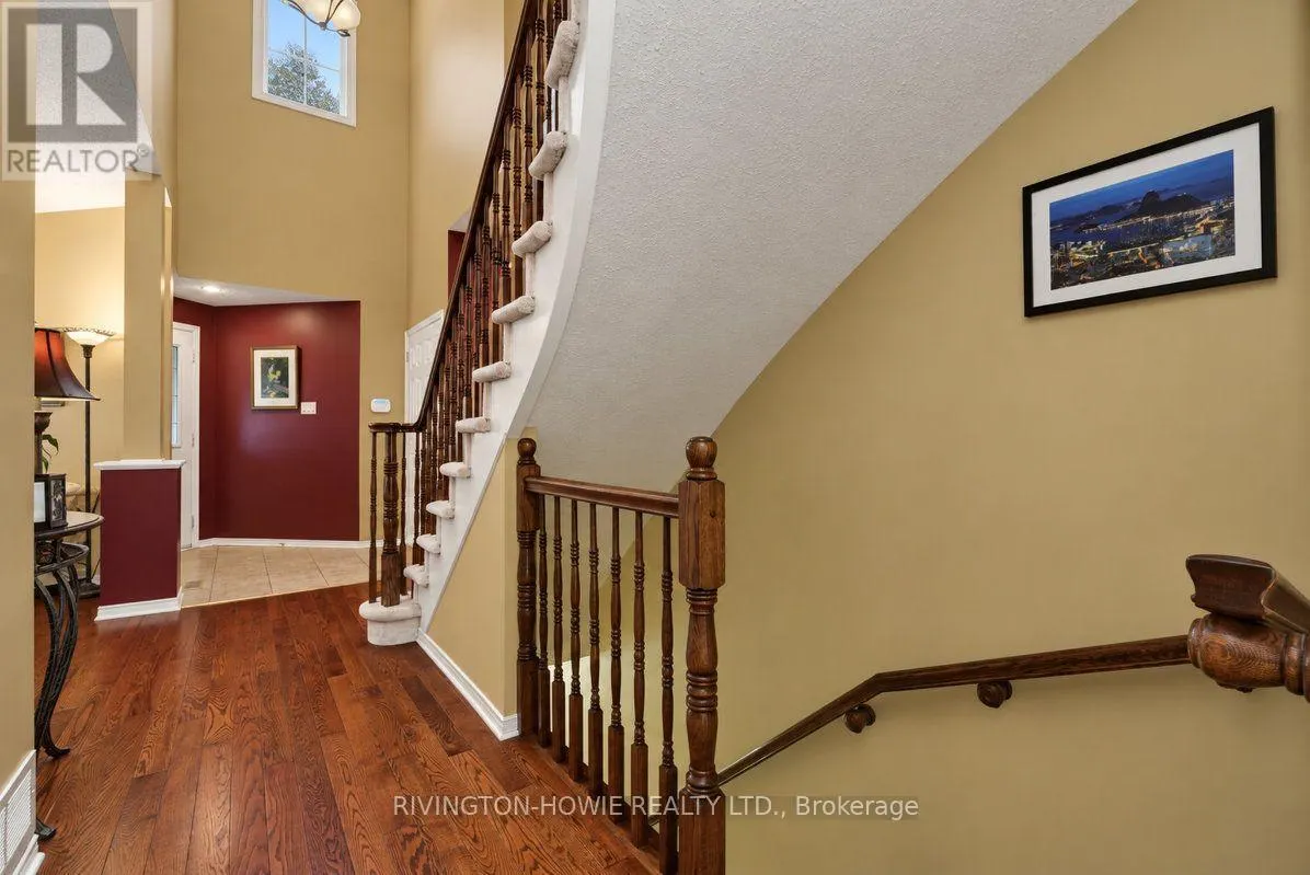 82 UPMINSTER WAY